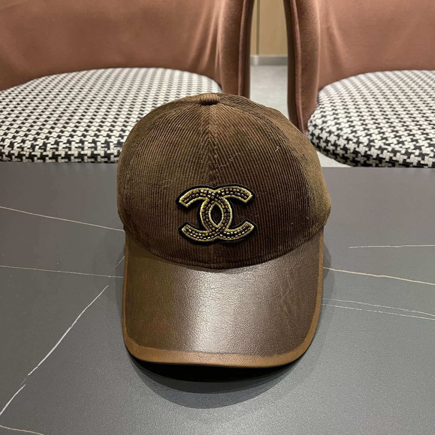  Chanel香奈儿复古灯芯绒棒球帽子女休闲时尚宽帽檐秋冬纯色百搭PU皮檐鸭舌帽男