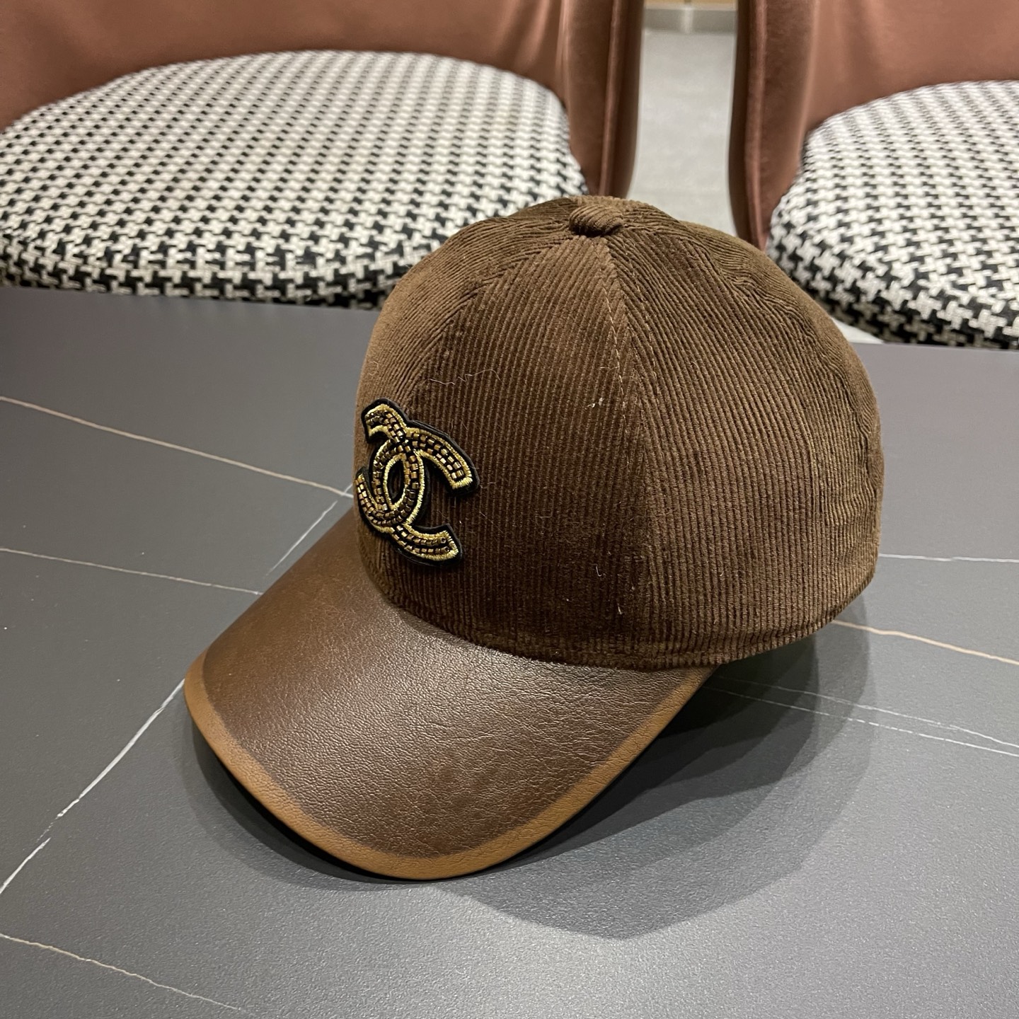  Chanel香奈儿复古灯芯绒棒球帽子女休闲时尚宽帽檐秋冬纯色百搭PU皮檐鸭舌帽男