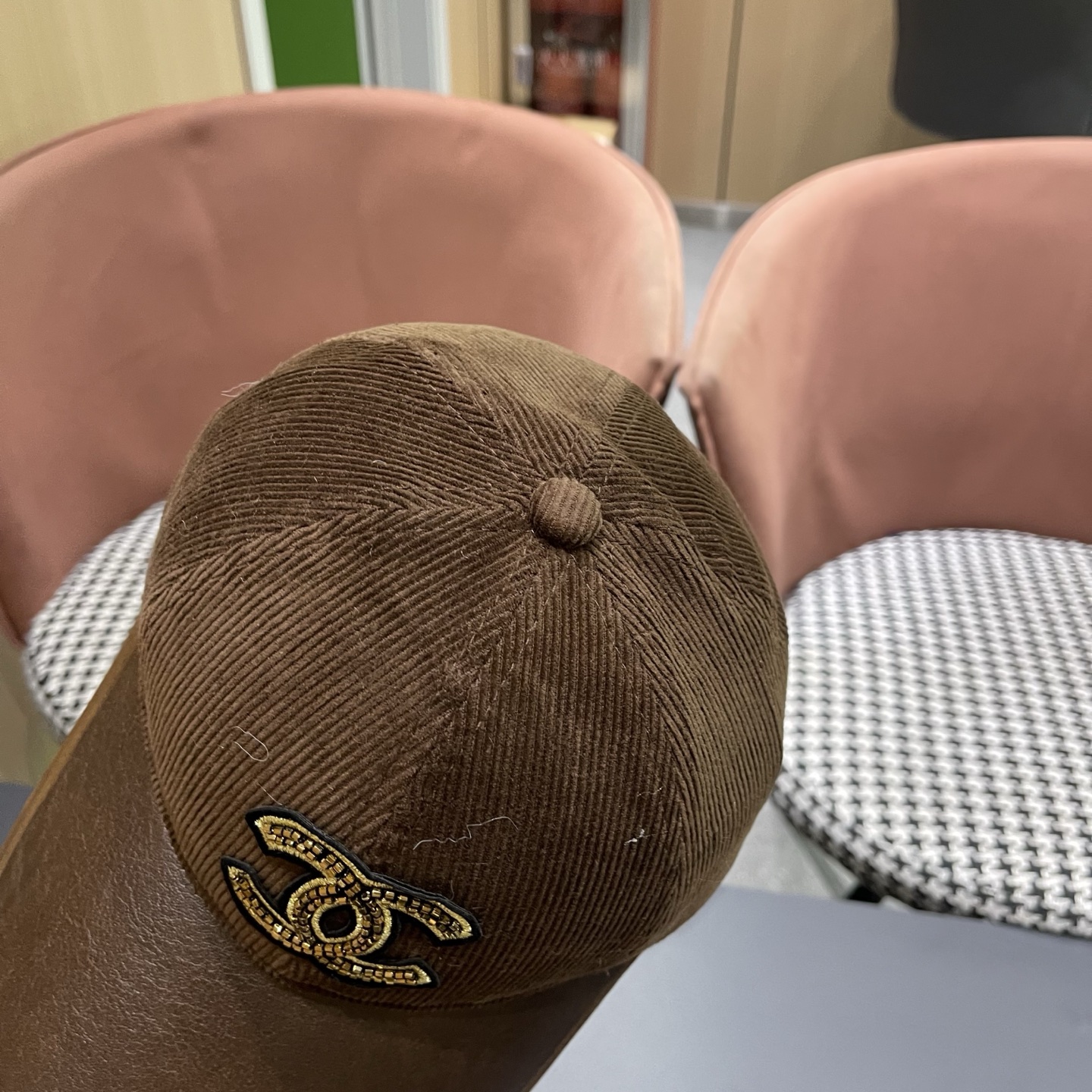  Chanel香奈儿复古灯芯绒棒球帽子女休闲时尚宽帽檐秋冬纯色百搭PU皮檐鸭舌帽男