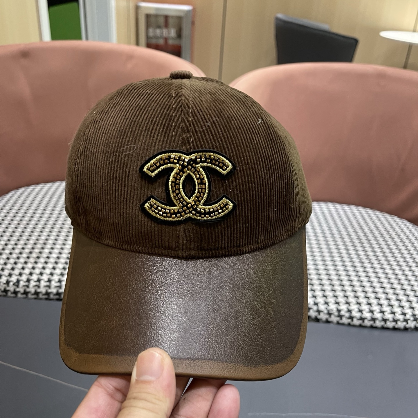  Chanel香奈儿复古灯芯绒棒球帽子女休闲时尚宽帽檐秋冬纯色百搭PU皮檐鸭舌帽男