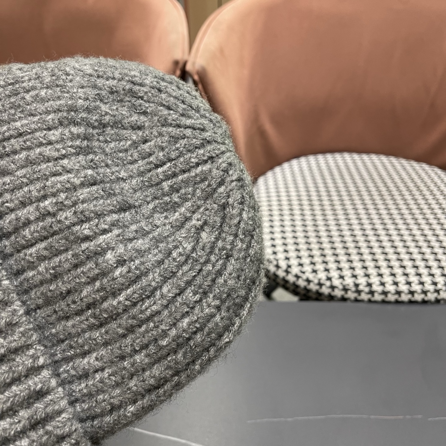  MONCLER蒙口🎩针织毛线帽，好品质高端大气，超柔软！超火爆💖质感很赞，出街超好搭配！时尚潮流！秋冬