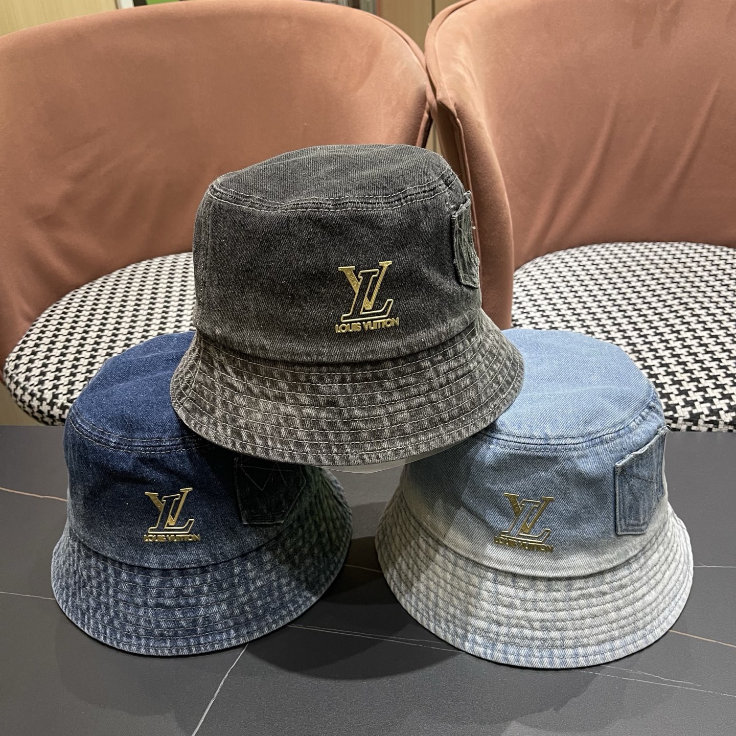  路易威登Lv 牛仔渔夫帽女春夏款休闲百搭品脸小盆帽大头
围遮阳防晒帽子潮