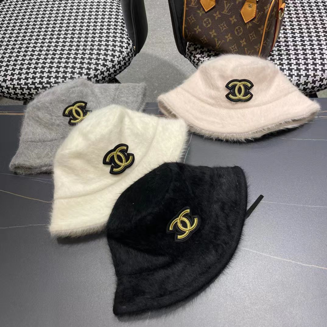  Chanel香奈儿兔毛渔夫帽，