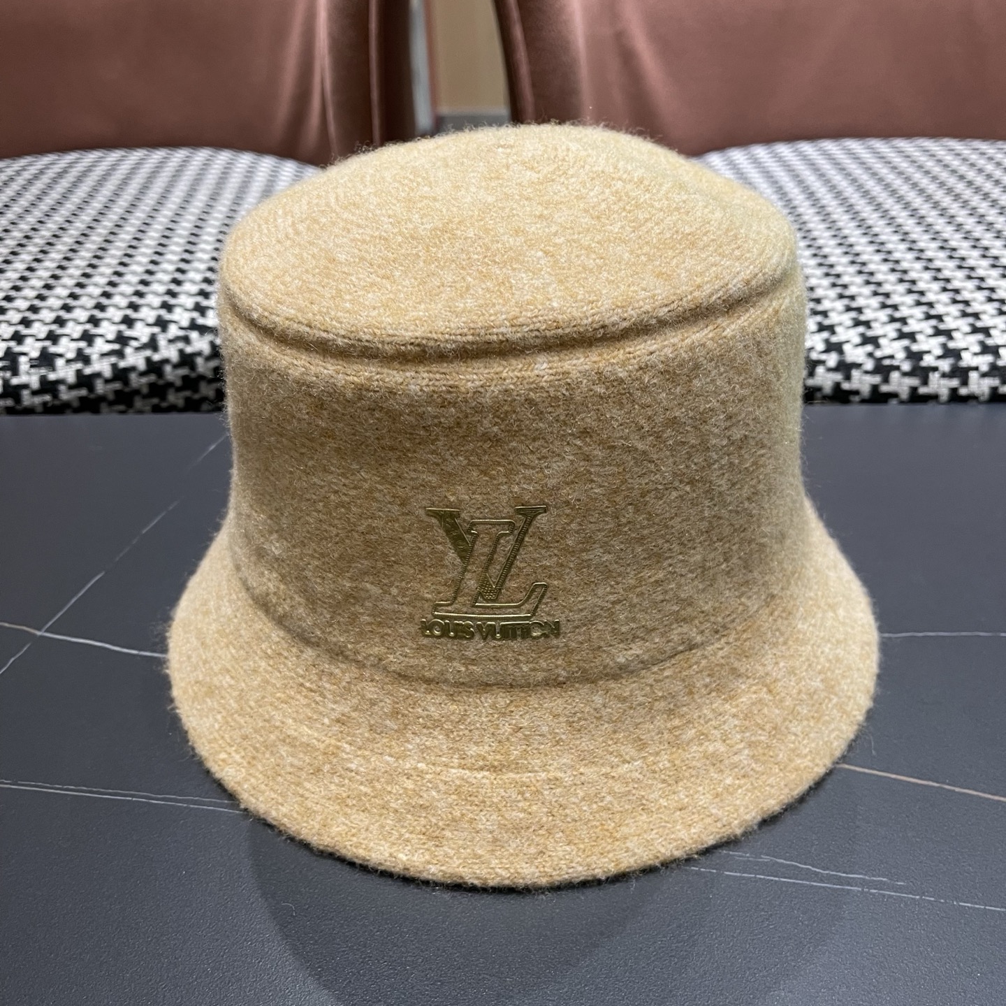  LV 路易威登👑2025 爆款渔夫帽子女秋冬季显脸小，渔夫水桶帽冬款保暖盆帽