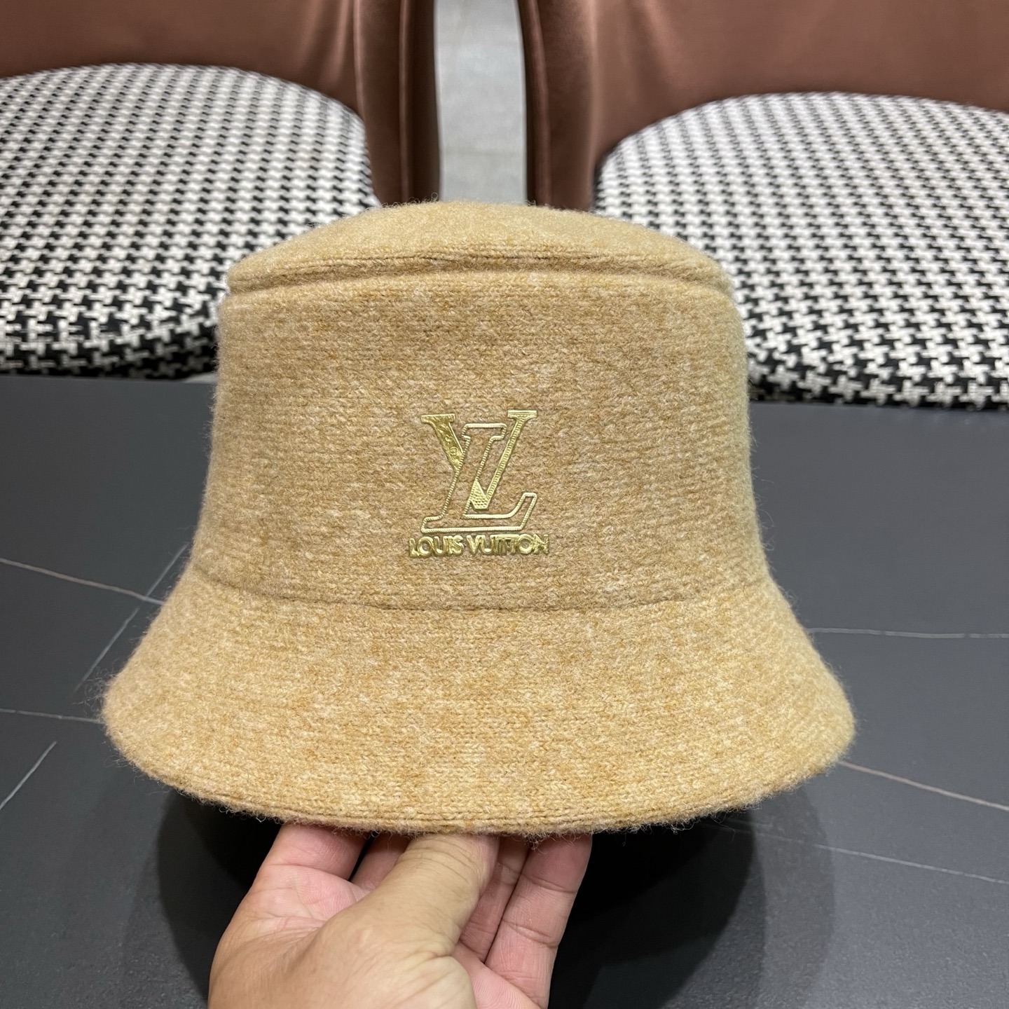  LV 路易威登👑2025 爆款渔夫帽子女秋冬季显脸小，渔夫水桶帽冬款保暖盆帽