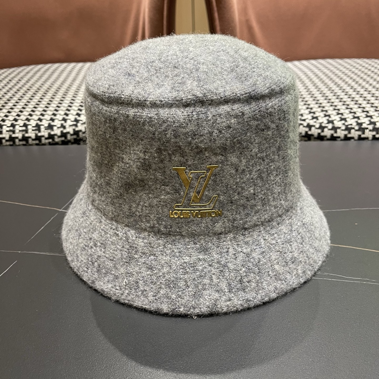  LV 路易威登👑2025 爆款渔夫帽子女秋冬季显脸小，渔夫水桶帽冬款保暖盆帽