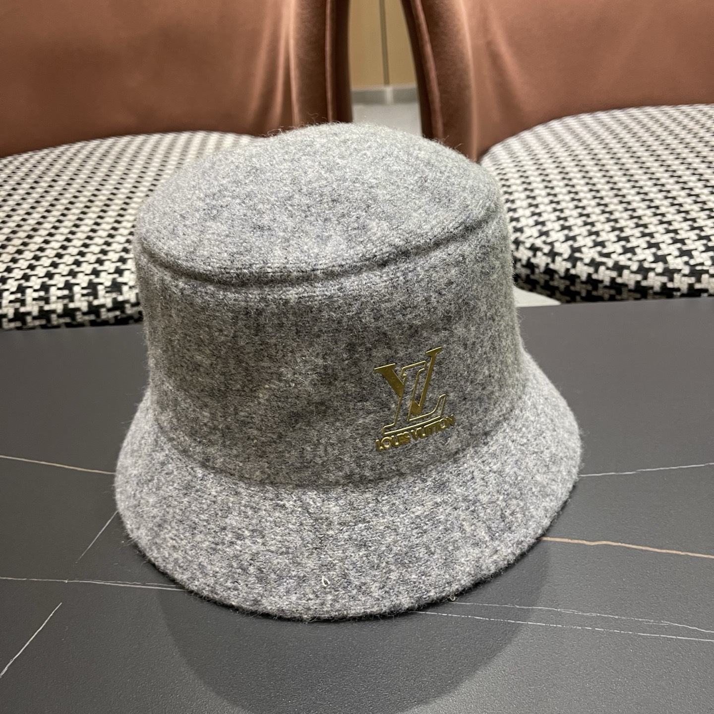 LV 路易威登👑2025 爆款渔夫帽子女秋冬季显脸小，渔夫水桶帽冬款保暖盆帽