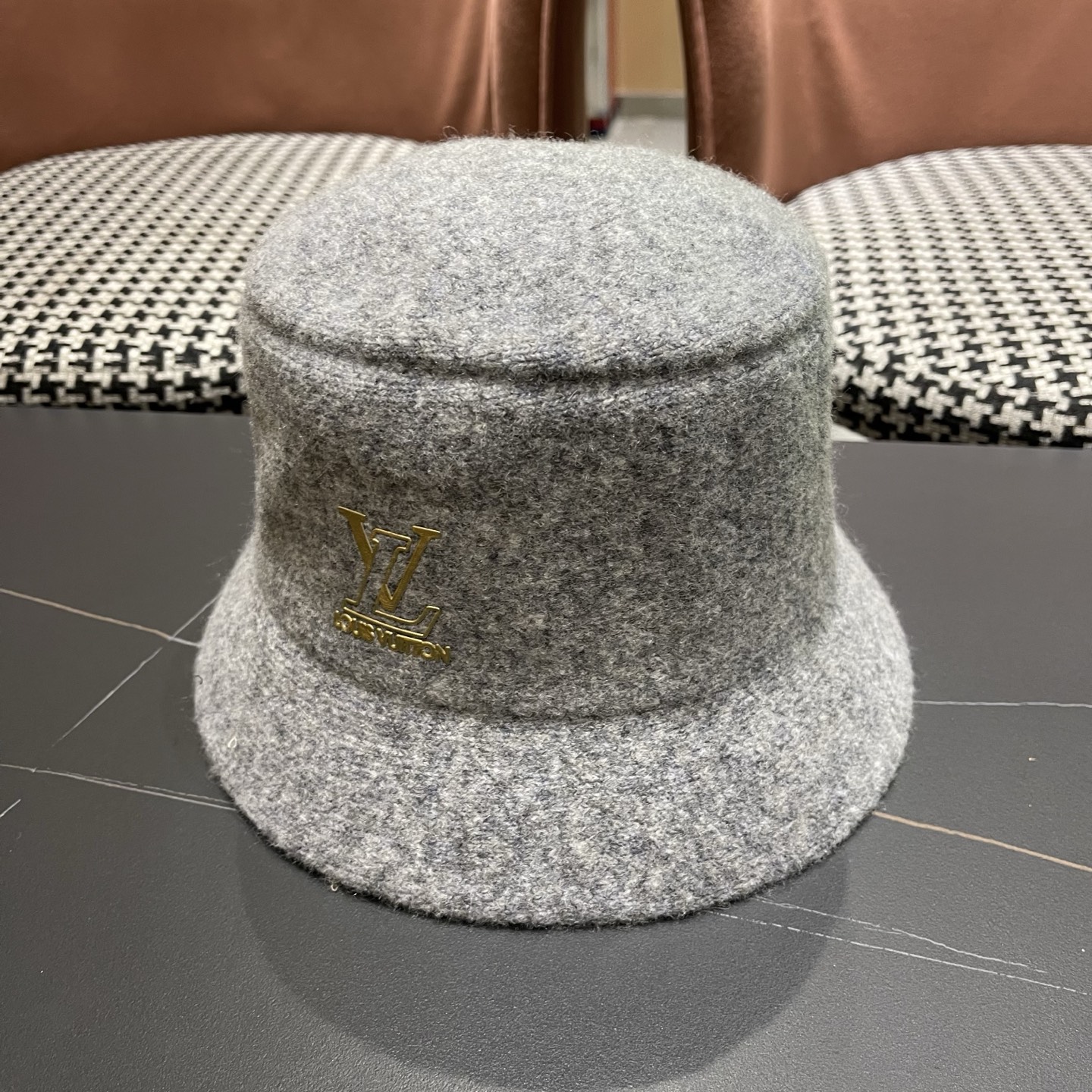  LV 路易威登👑2025 爆款渔夫帽子女秋冬季显脸小，渔夫水桶帽冬款保暖盆帽