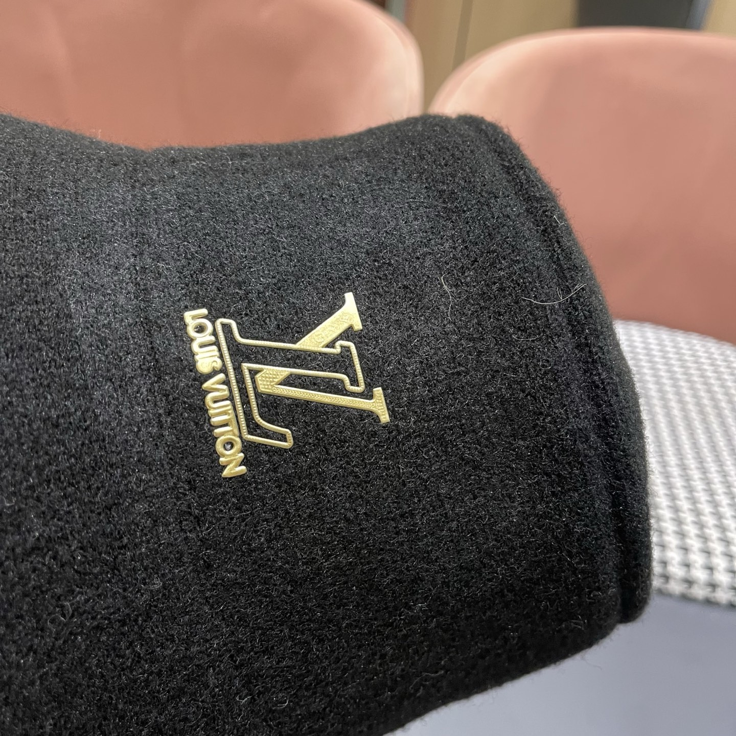  LV 路易威登👑2025 爆款渔夫帽子女秋冬季显脸小，渔夫水桶帽冬款保暖盆帽