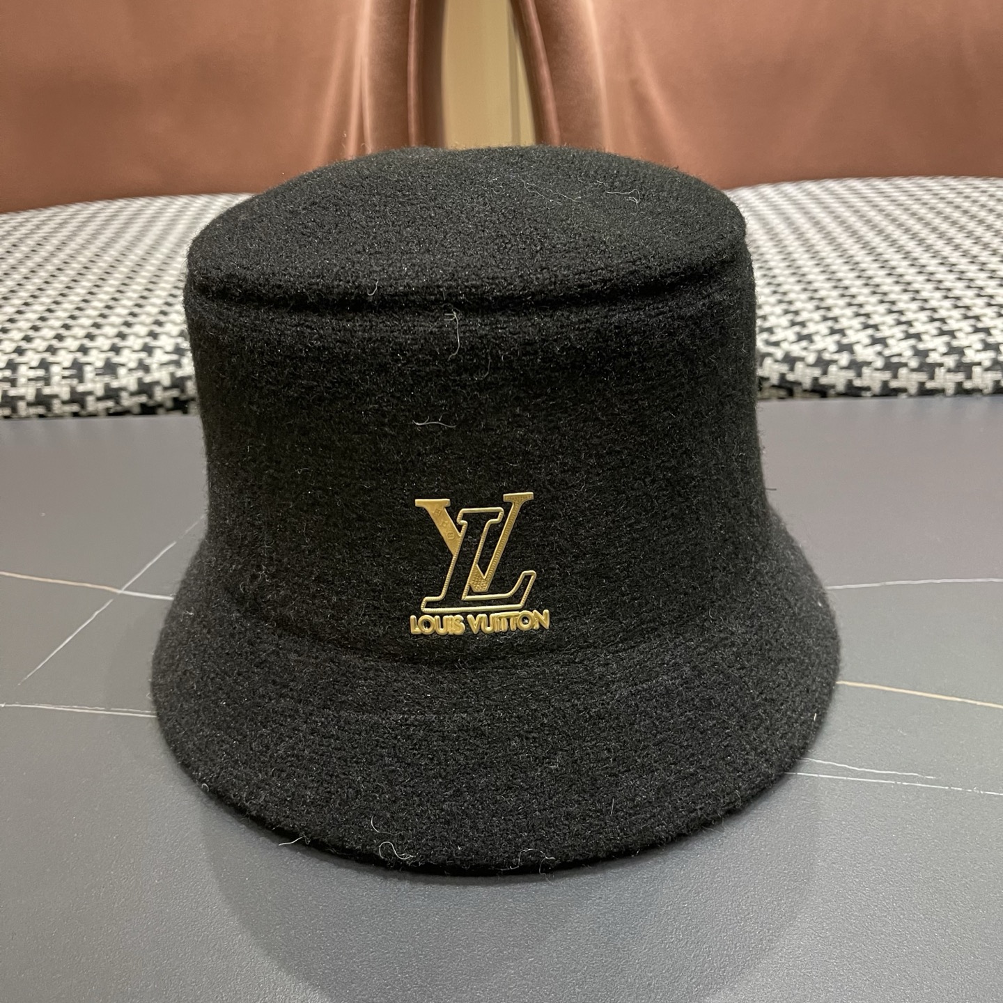  LV 路易威登👑2025 爆款渔夫帽子女秋冬季显脸小，渔夫水桶帽冬款保暖盆帽