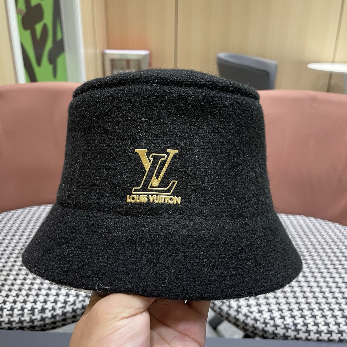  LV 路易威登👑2025 爆款渔夫帽子女秋冬季显脸小，渔夫水桶帽冬款保暖盆帽