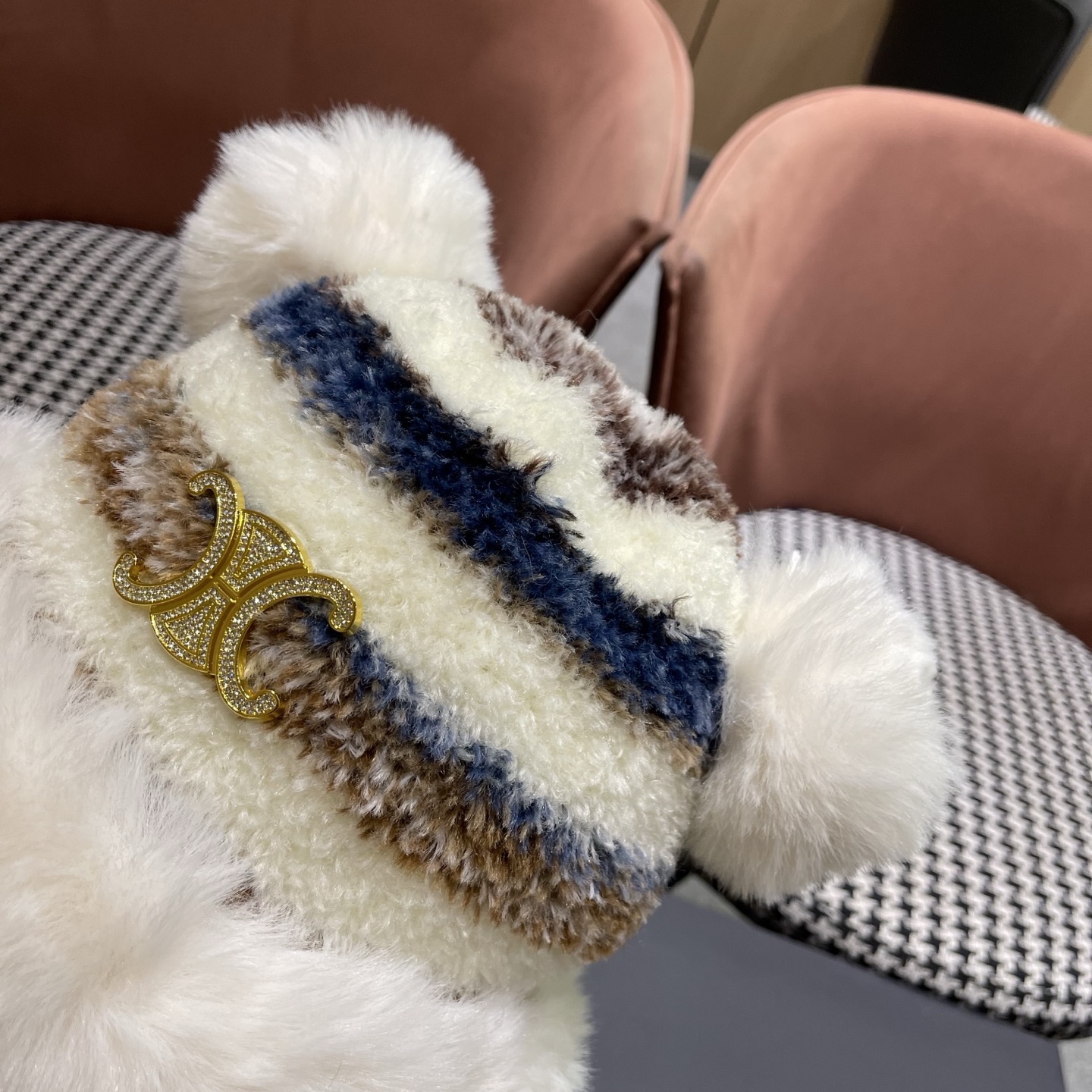  【Celine赛琳】2025秋冬新款羊绒条纹拼色渔夫帽独特设计～复古文艺的一款