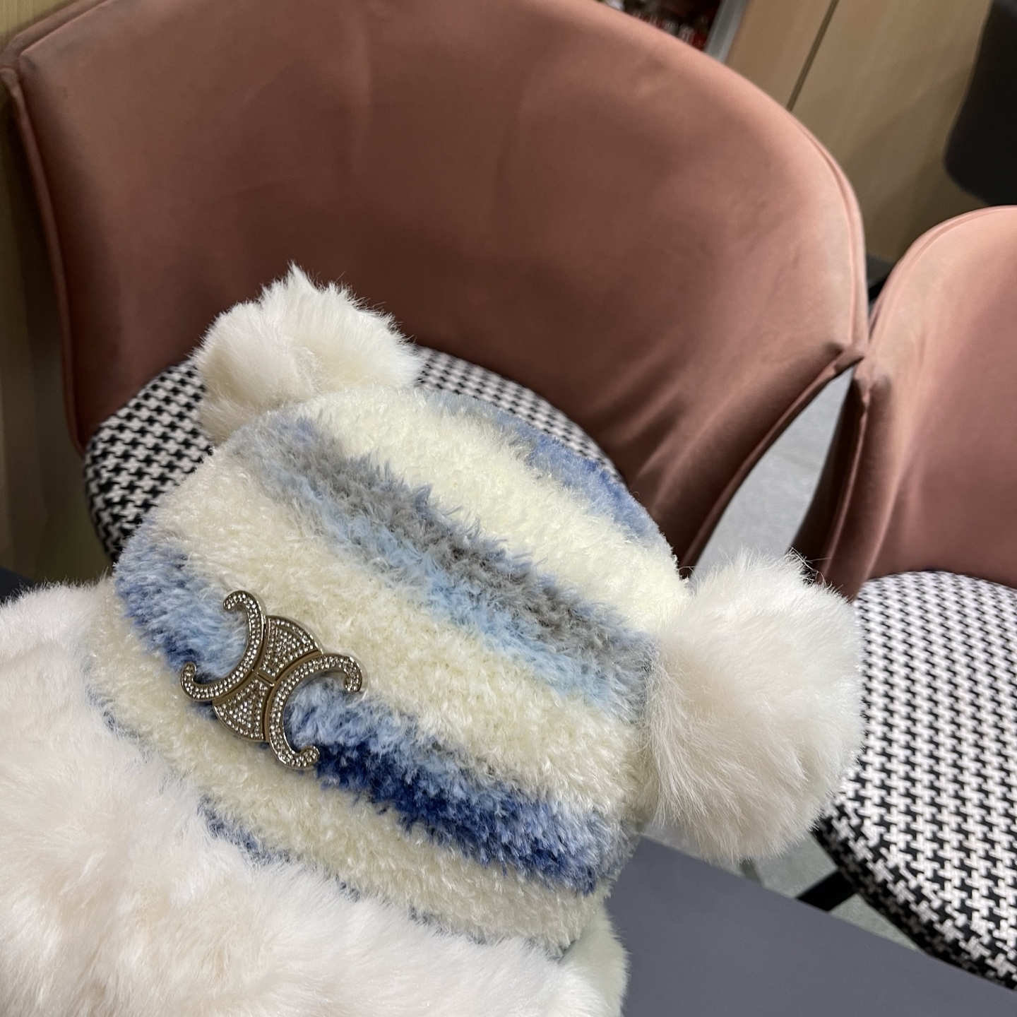  【Celine赛琳】2025秋冬新款羊绒条纹拼色渔夫帽独特设计～复古文艺的一款