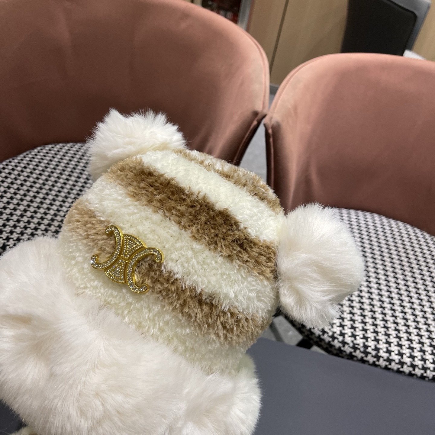  【Celine赛琳】2025秋冬新款羊绒条纹拼色渔夫帽独特设计～复古文艺的一款