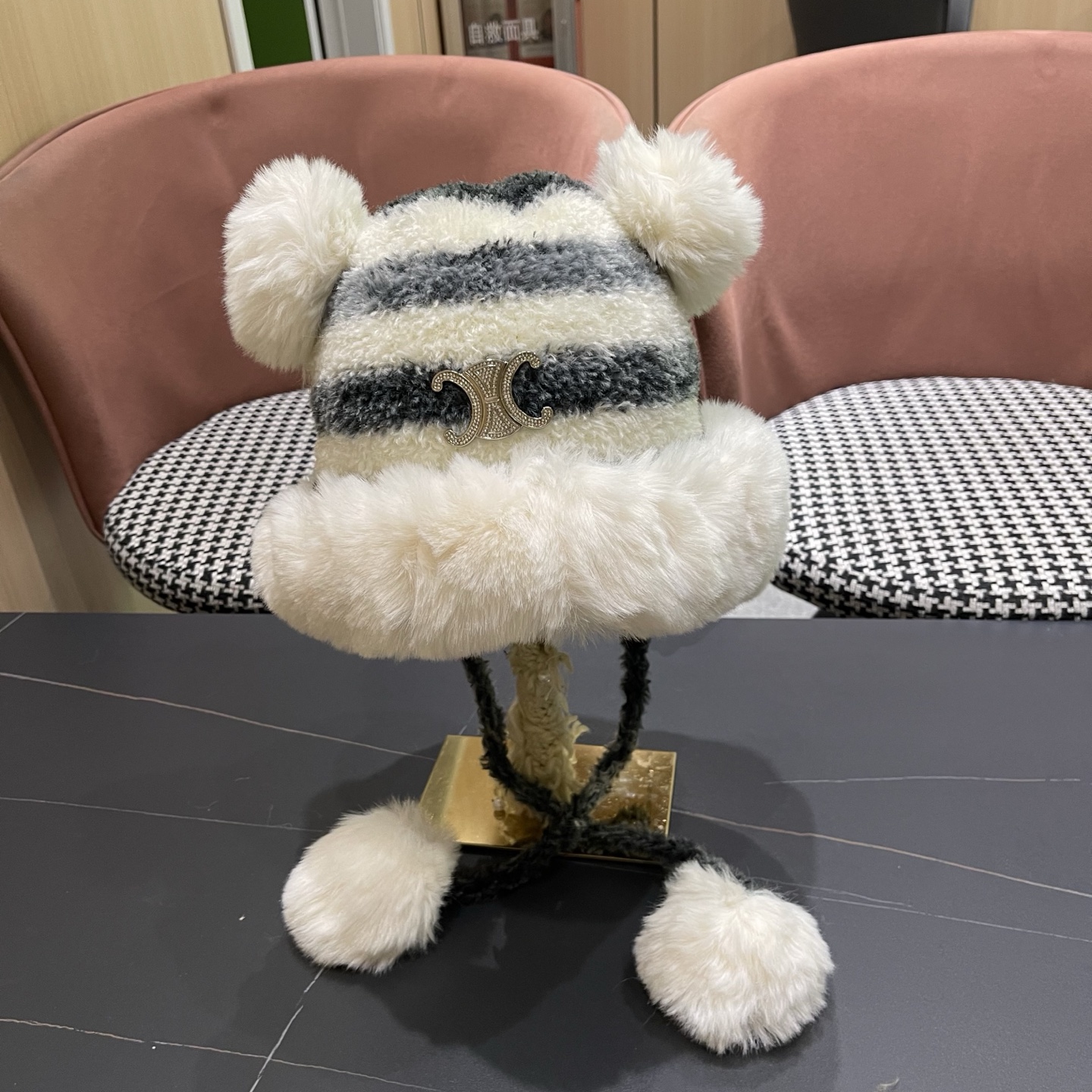  【Celine赛琳】2025秋冬新款羊绒条纹拼色渔夫帽独特设计～复古文艺的一款