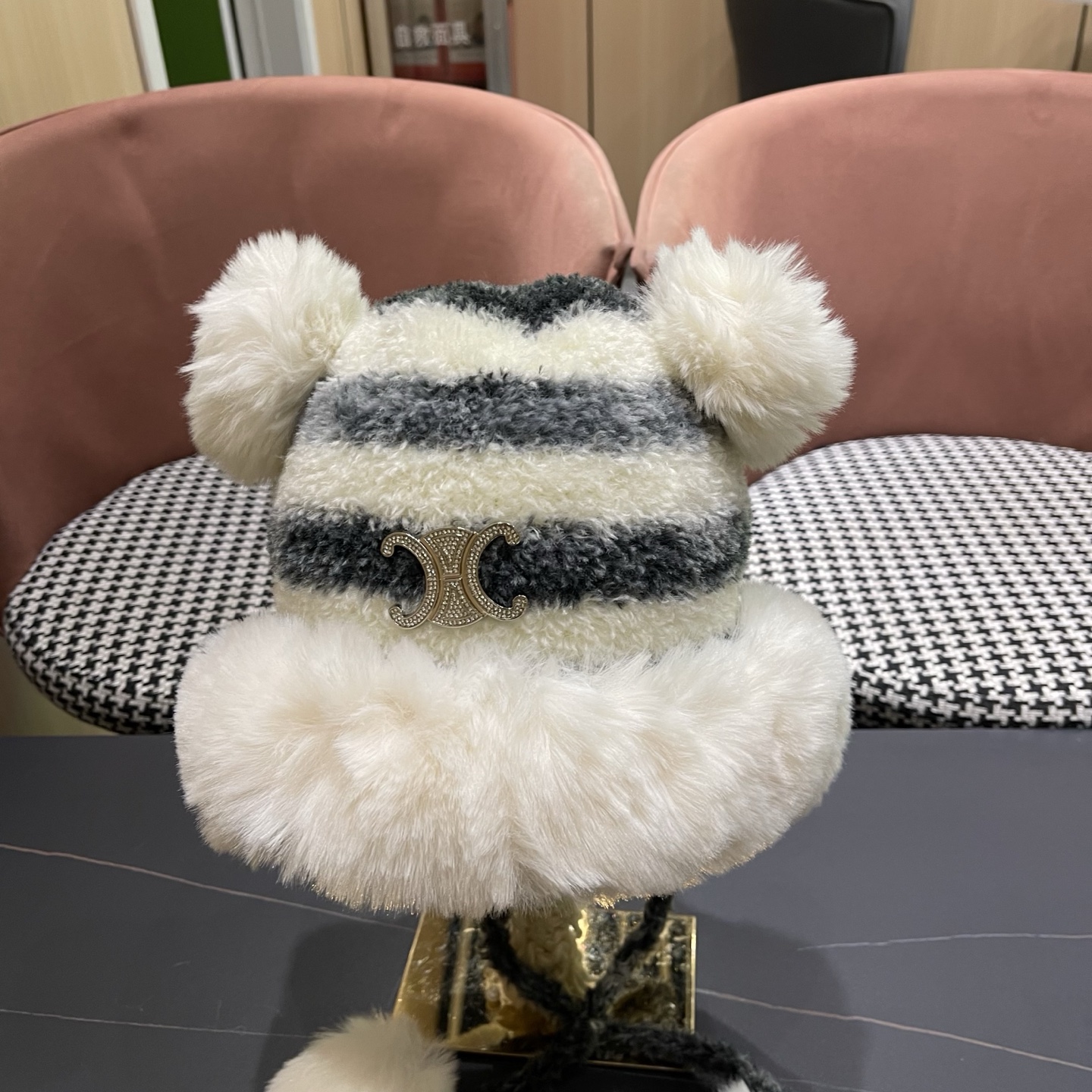  【Celine赛琳】2025秋冬新款羊绒条纹拼色渔夫帽独特设计～复古文艺的一款