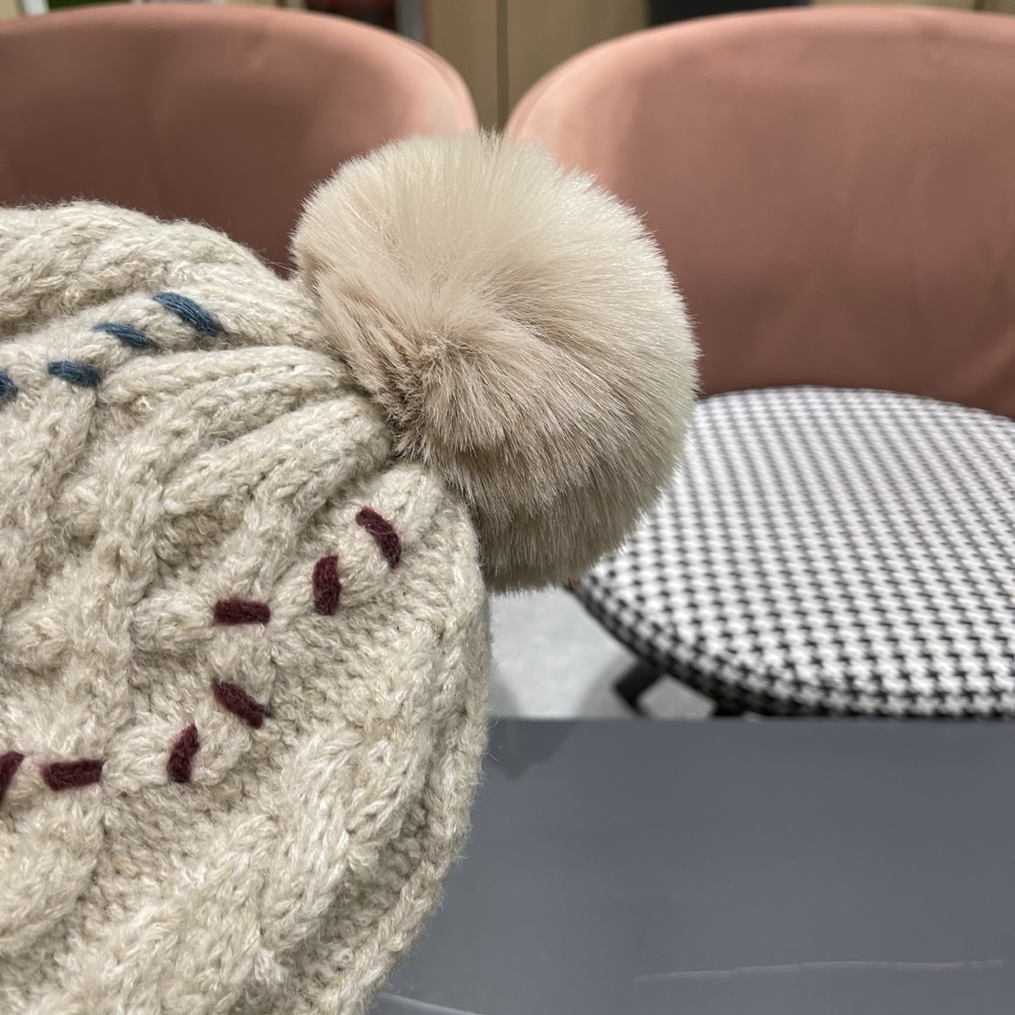  普拉达 Prada 新款韩版时尚百搭潮流女秋冬显脸小针织帽洋气简约气质保暖毛线帽