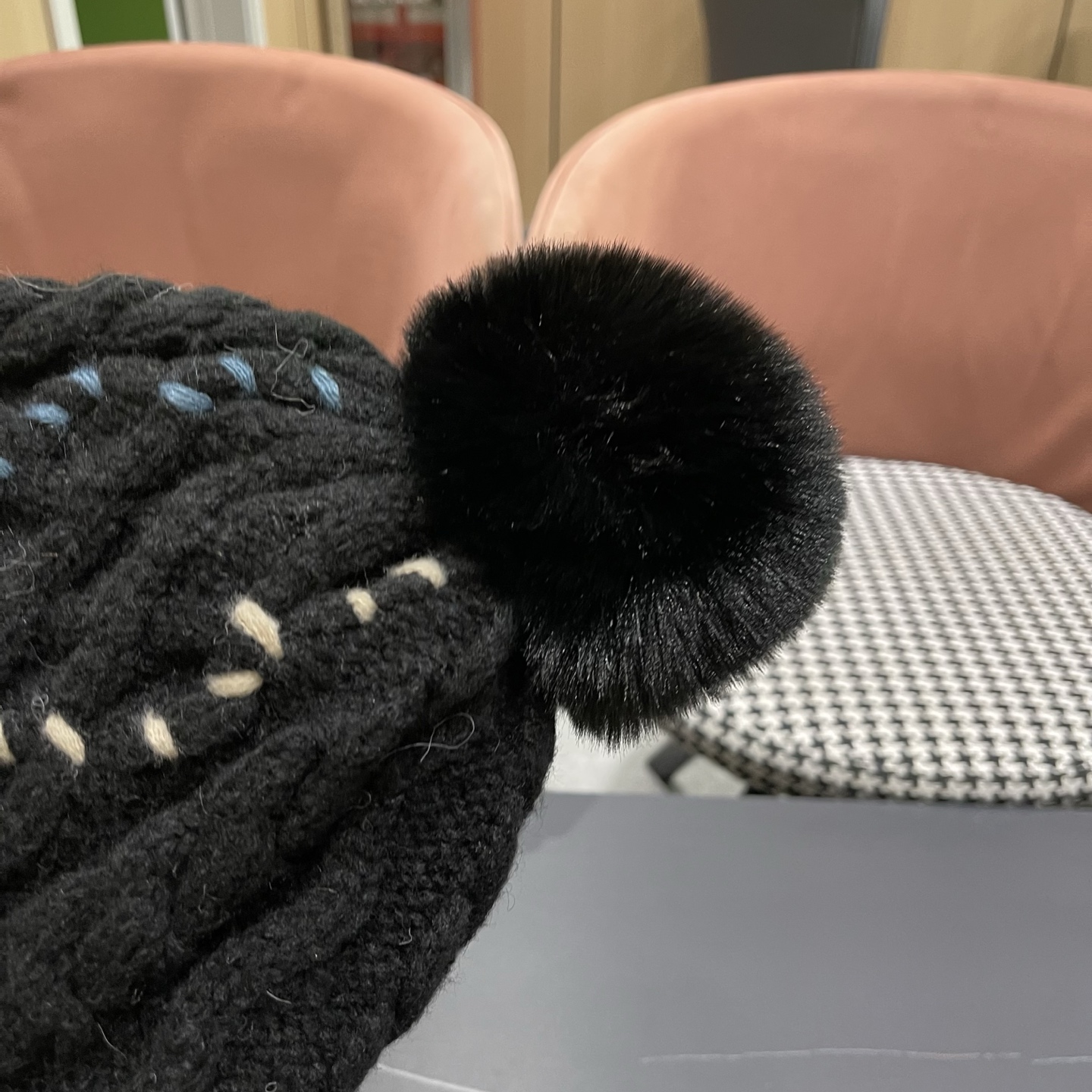  普拉达 Prada 新款韩版时尚百搭潮流女秋冬显脸小针织帽洋气简约气质保暖毛线帽