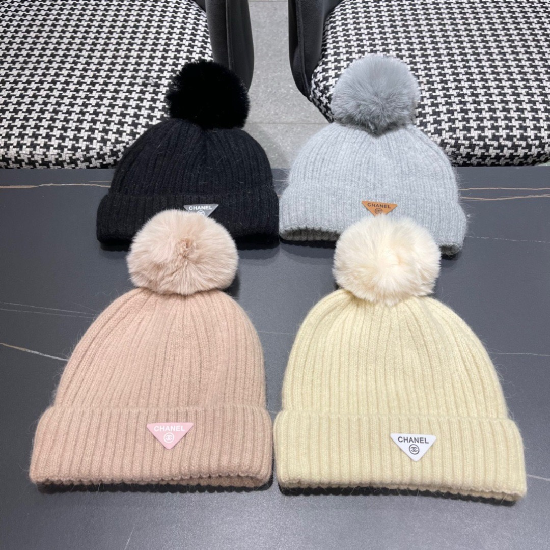  CHANEL香奈儿】新款小香风毛球针织毛线帽，大牌系列