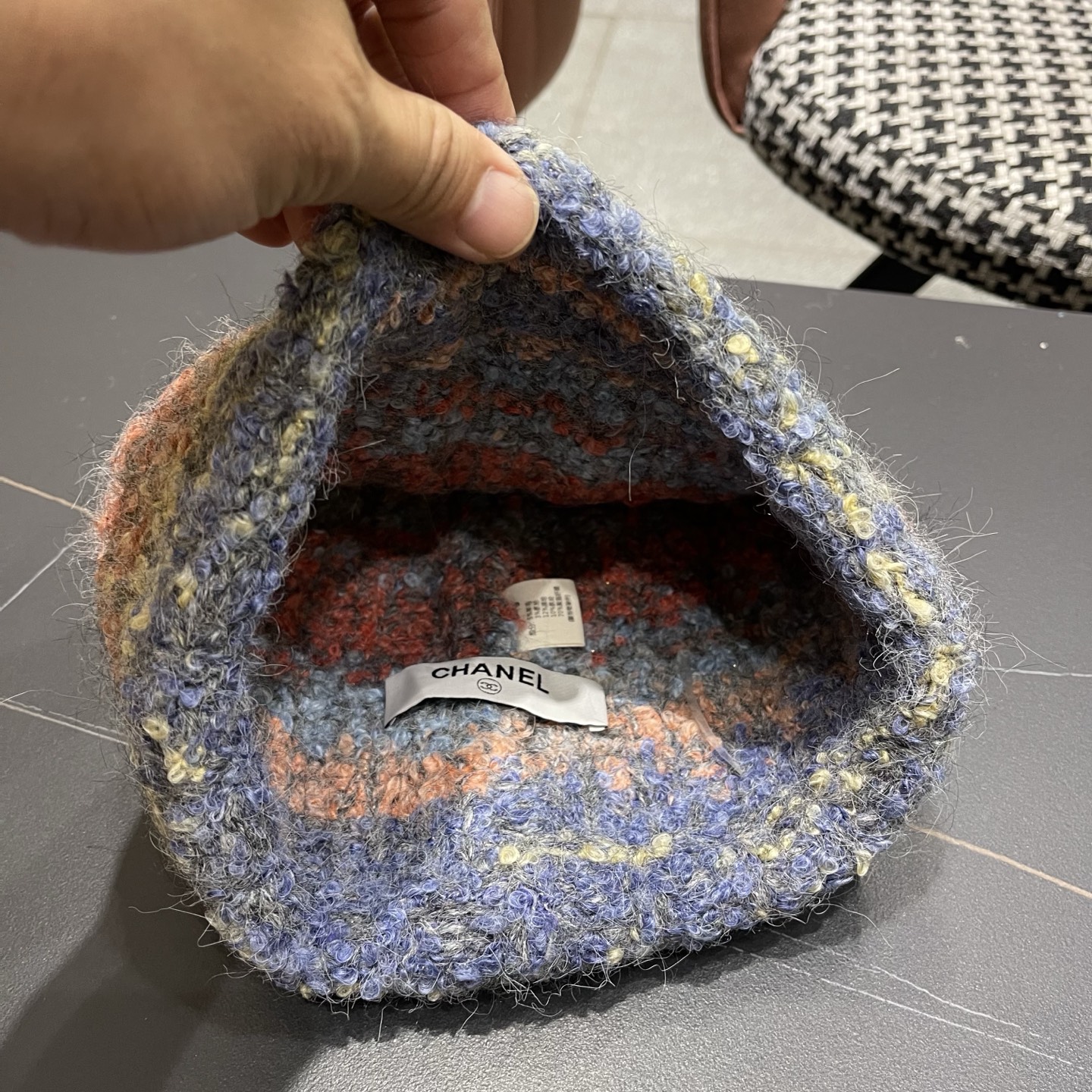  Chanel香奈儿秋冬网红时尚博主推荐款毛线帽，小红书爆款，手感超柔软舒适的针织线帽，弹性极佳！
