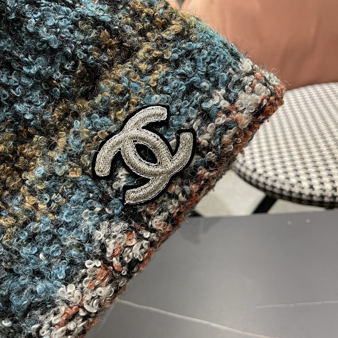  Chanel香奈儿秋冬网红时尚博主推荐款毛线帽，小红书爆款，手感超柔软舒适的针织线帽，弹性极佳！
