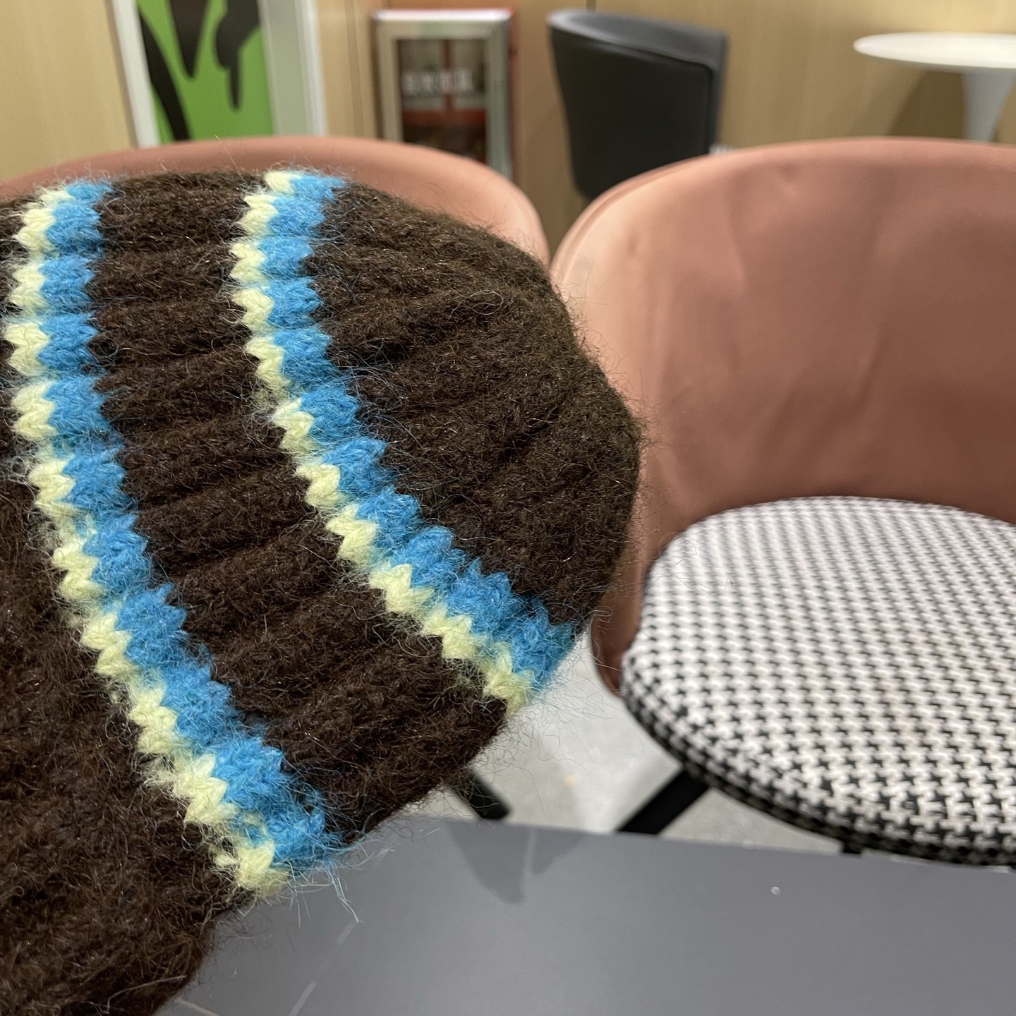 MONCLER蒙口针织毛线帽，好品质高端大气，超火爆💖质感很赞，出街超好搭配！时尚潮流！冬天必备单品，男