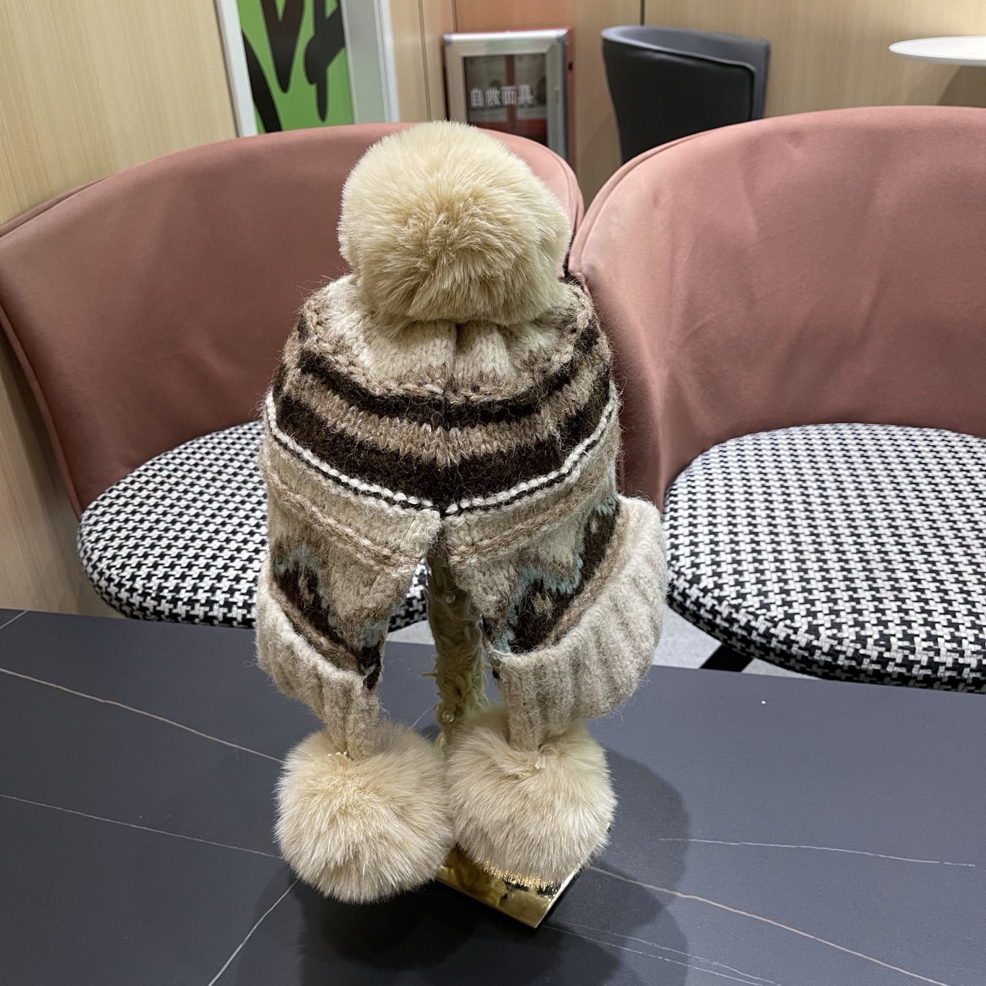 Lv路易威登毛绒护耳帽女冬天网红保暖帽子雷锋帽