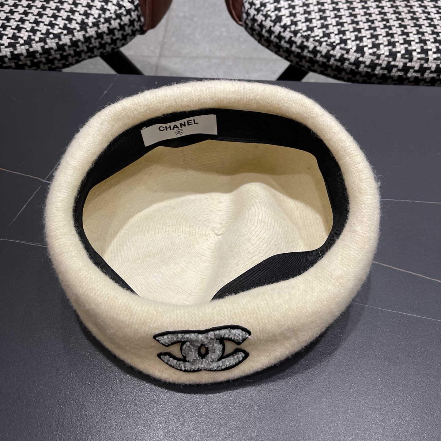 Chanel香奈儿新款贝雷帽，兔毛羊毛面料，小香风高级定制，女神必备，头围57cm