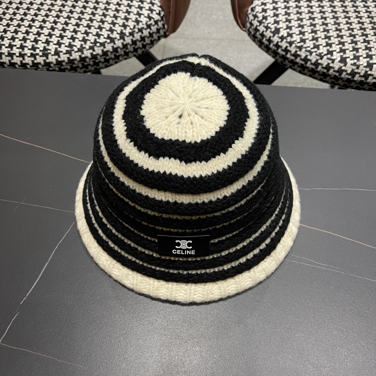 Celine 赛琳*定制版凯旋门羊羔毛盆帽女款水桶帽2025年爆款新款秋冬季帽子渔夫帽冬款