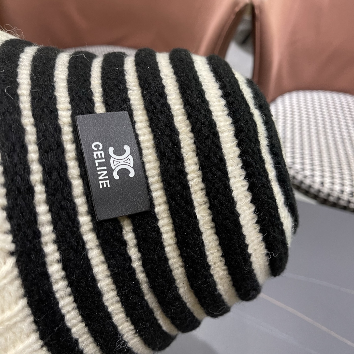 Celine 赛琳*定制版凯旋门羊羔毛盆帽女款水桶帽2025年爆款新款秋冬季帽子渔夫帽冬款