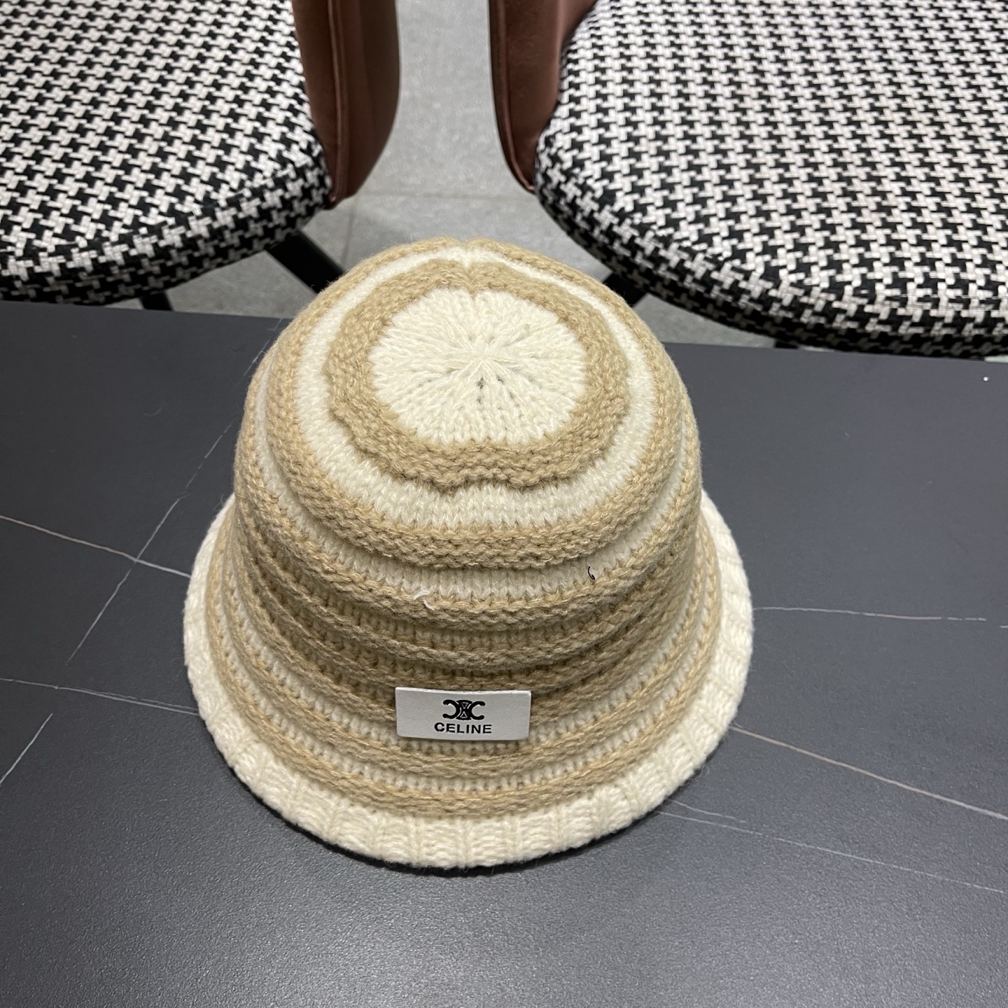 Celine 赛琳*定制版凯旋门羊羔毛盆帽女款水桶帽2025年爆款新款秋冬季帽子渔夫帽冬款