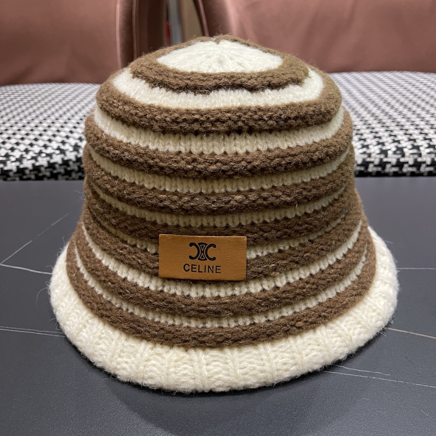 Celine 赛琳*定制版凯旋门羊羔毛盆帽女款水桶帽2025年爆款新款秋冬季帽子渔夫帽冬款