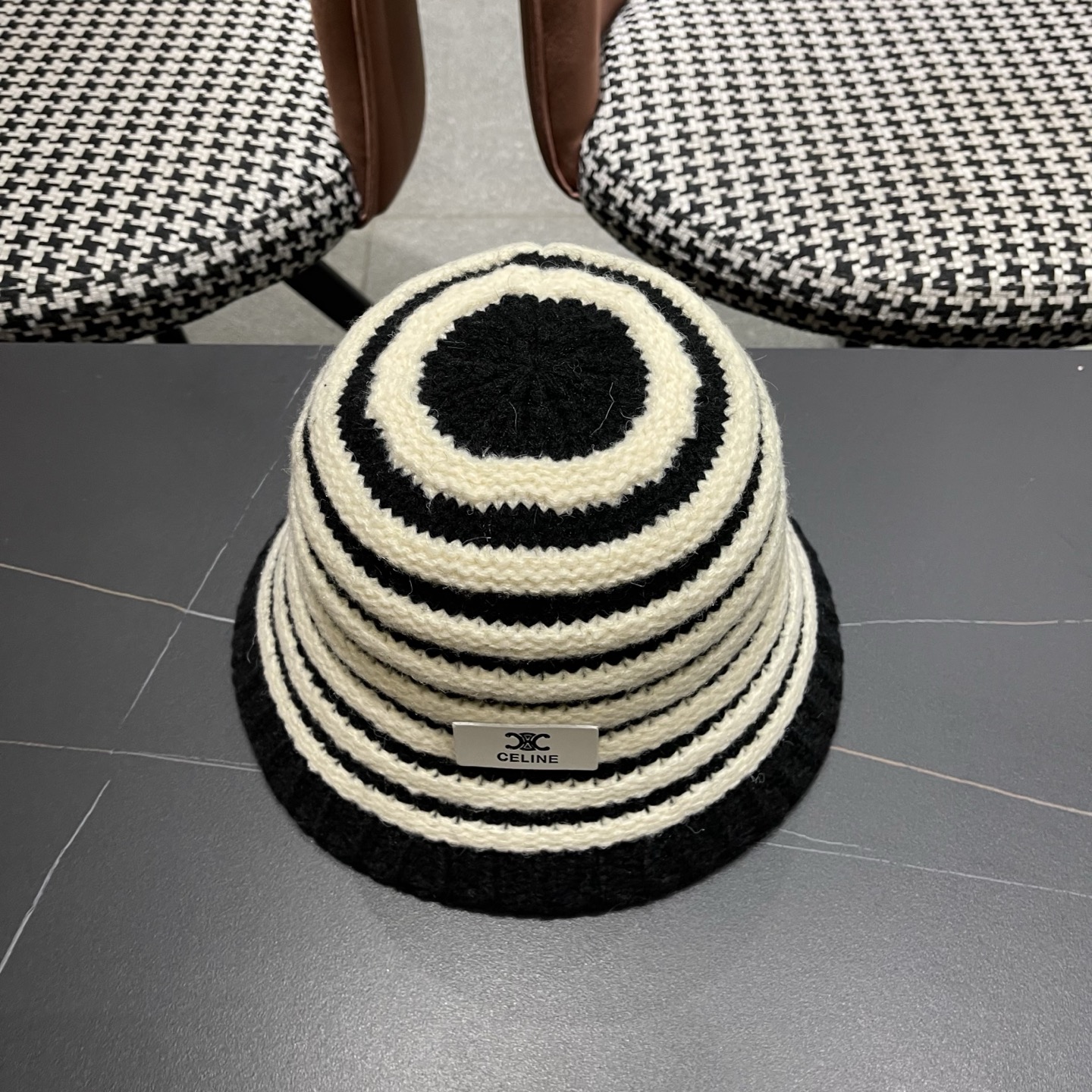 Celine 赛琳*定制版凯旋门羊羔毛盆帽女款水桶帽2025年爆款新款秋冬季帽子渔夫帽冬款