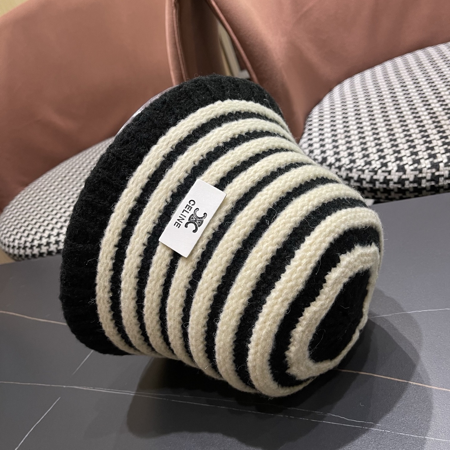 Celine 赛琳*定制版凯旋门羊羔毛盆帽女款水桶帽2025年爆款新款秋冬季帽子渔夫帽冬款