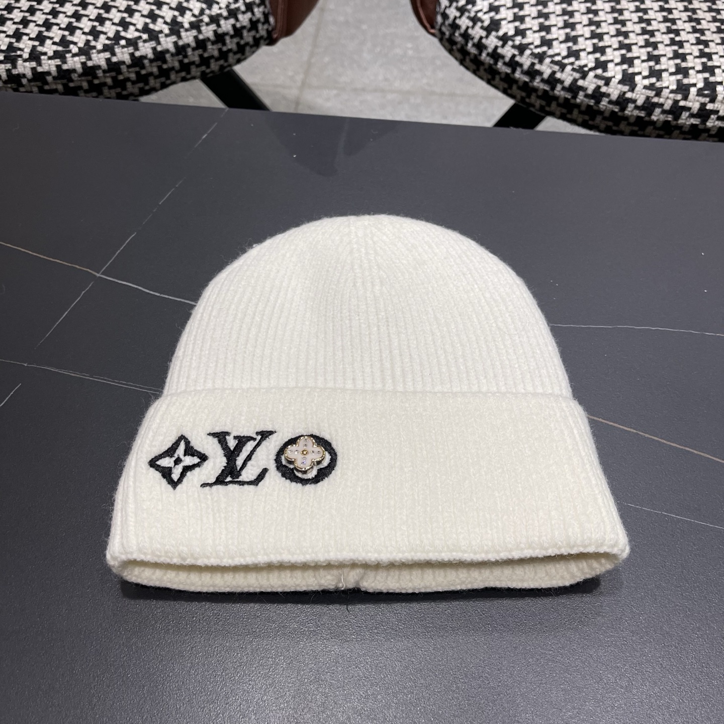 上新ꫛꫀꪝ ❥——❤LV 路易威登新品原单毛线帽 刺绣工艺 爆款