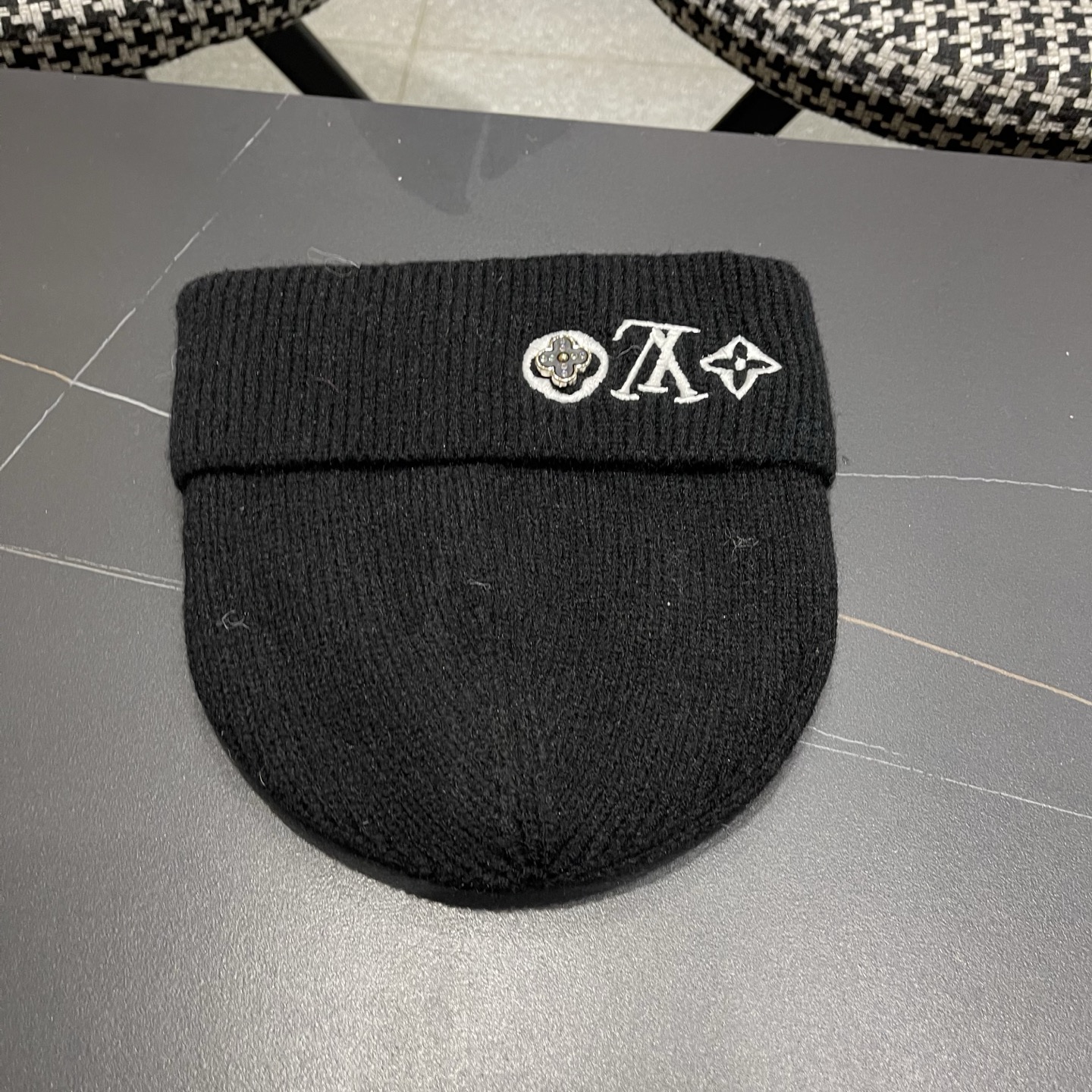 上新ꫛꫀꪝ ❥——❤LV 路易威登新品原单毛线帽 刺绣工艺 爆款