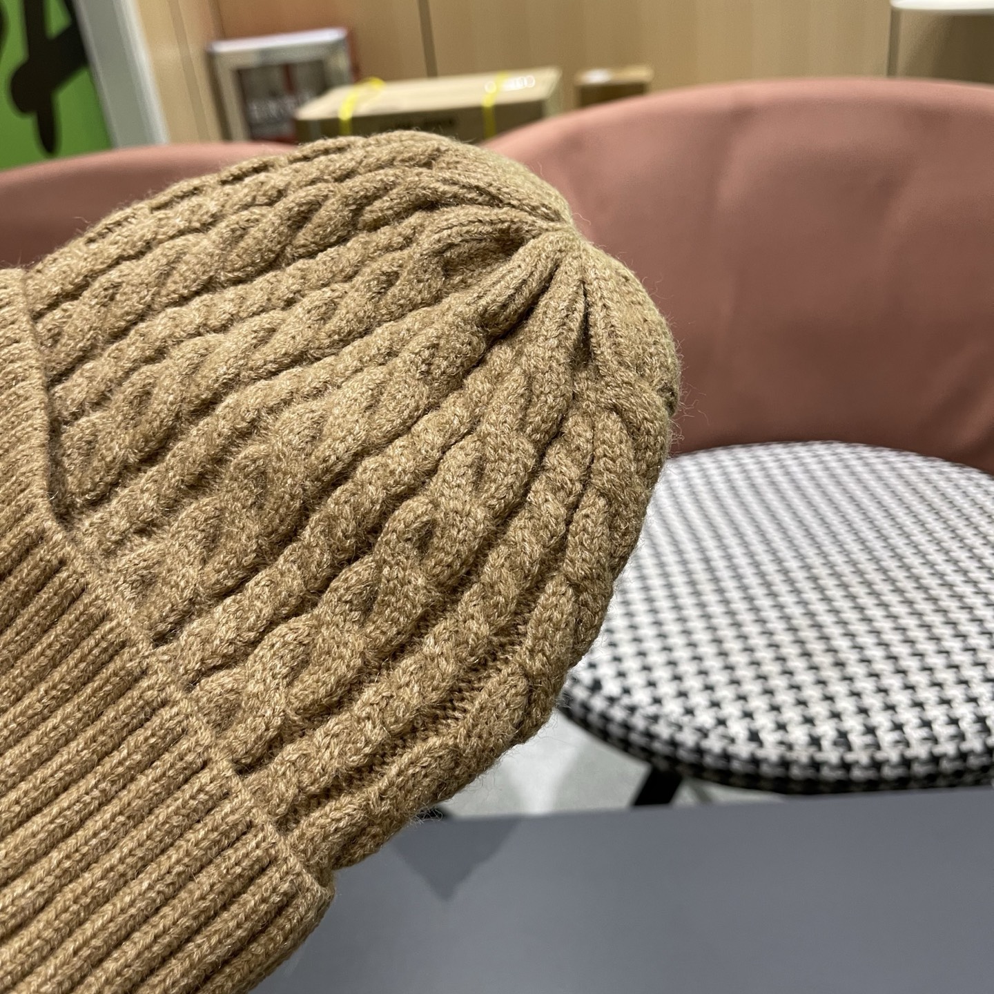 👒蒙‌口Moncler官‌网最新‎蒙​口针​织‌帽‎，配​蒙口专​柜‎防尘‌袋，防伪‎标签​内标洗​水标