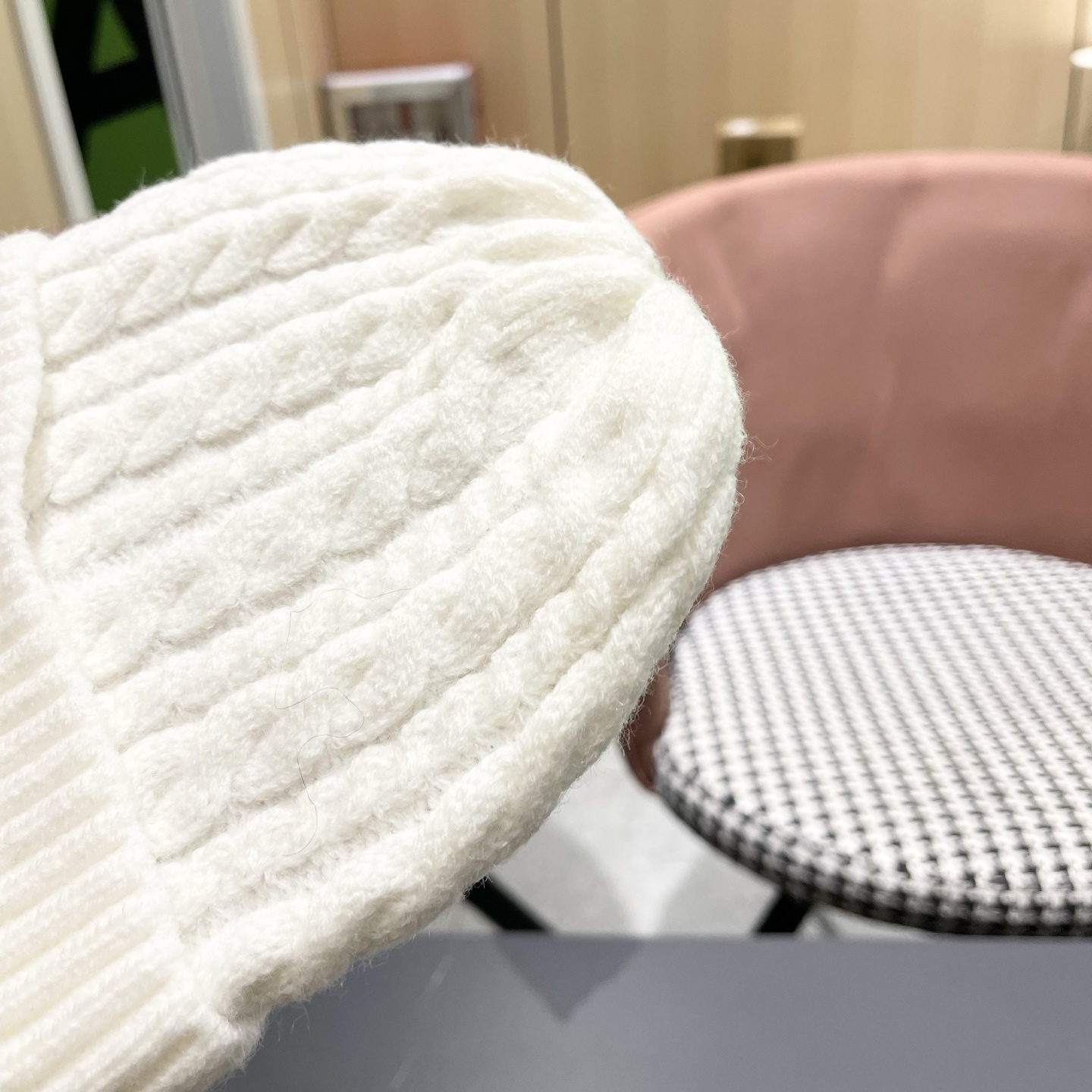 👒蒙‌口Moncler官‌网最新‎蒙​口针​织‌帽‎，配​蒙口专​柜‎防尘‌袋，防伪‎标签​内标洗​水标