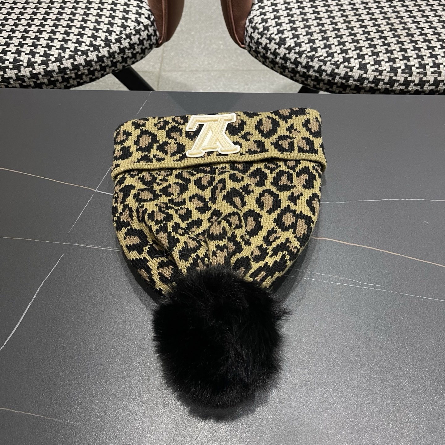 Lv路易威登冬季成人花豹帽子女保暖防寒毛线帽针织帽秋冬百搭骑车冬天月子帽时尚