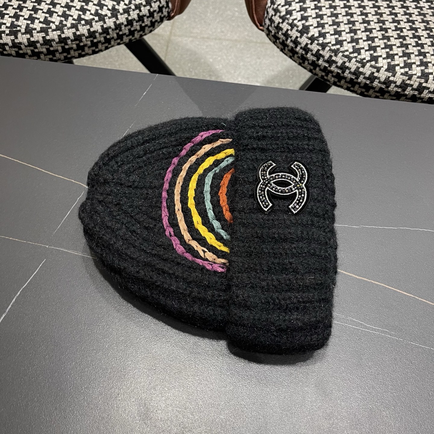 CHANEL香奈儿 新款彩虹刺绣毛线帽子女秋冬保暖护耳针织帽显脸小百搭包头帽冷帽