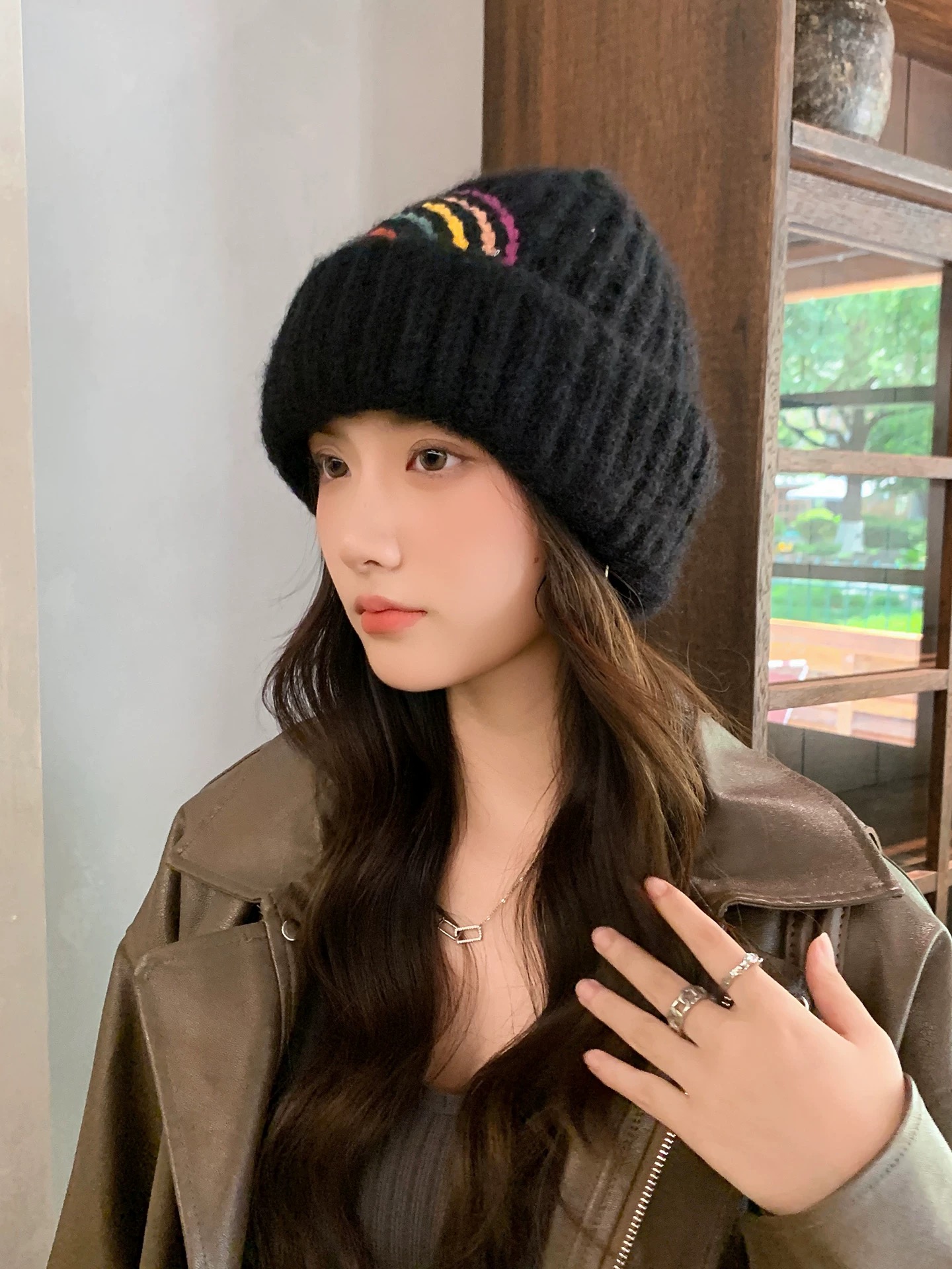 CHANEL香奈儿 新款彩虹刺绣毛线帽子女秋冬保暖护耳针织帽显脸小百搭包头帽冷帽