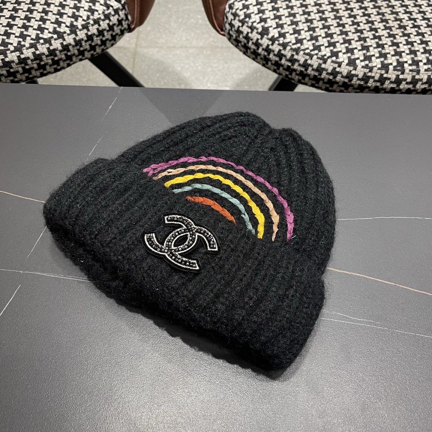 CHANEL香奈儿 新款彩虹刺绣毛线帽子女秋冬保暖护耳针织帽显脸小百搭包头帽冷帽
