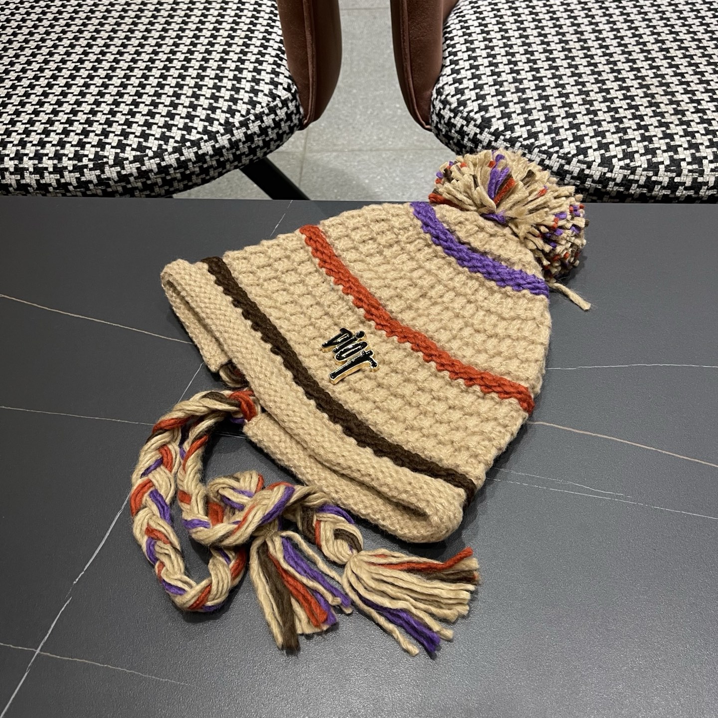 迪奥Dior 2025新款彩色条纹针织套头帽子女秋冬季保暖显脸小百搭护耳毛线帽