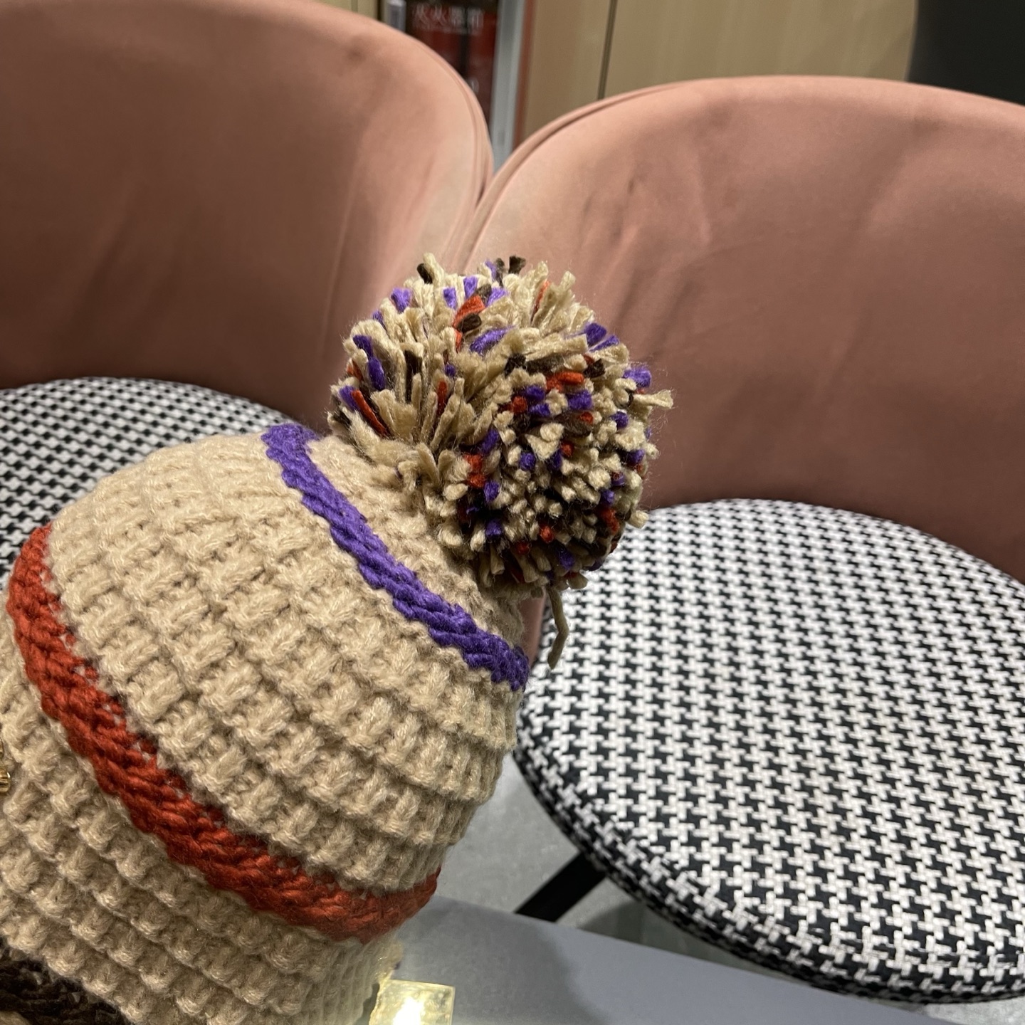 迪奥Dior 2025新款彩色条纹针织套头帽子女秋冬季保暖显脸小百搭护耳毛线帽