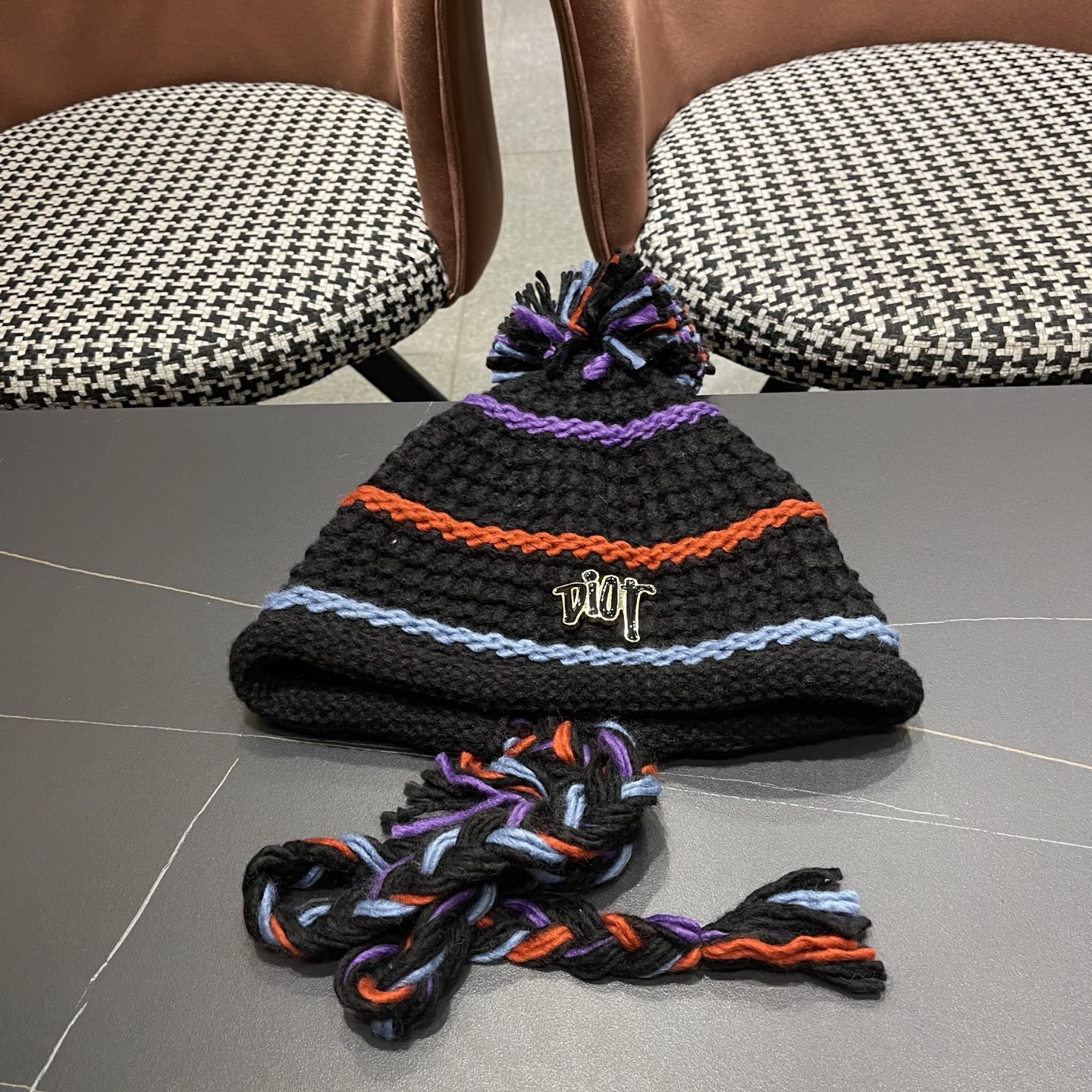 迪奥Dior 2025新款彩色条纹针织套头帽子女秋冬季保暖显脸小百搭护耳毛线帽