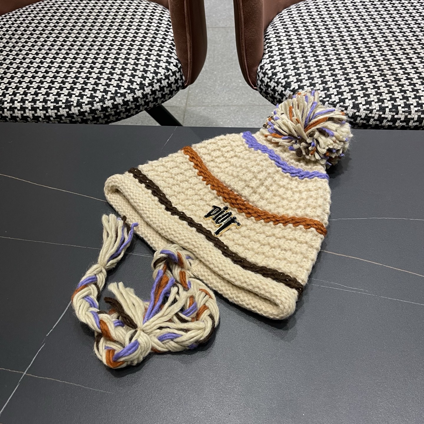 迪奥Dior 2025新款彩色条纹针织套头帽子女秋冬季保暖显脸小百搭护耳毛线帽