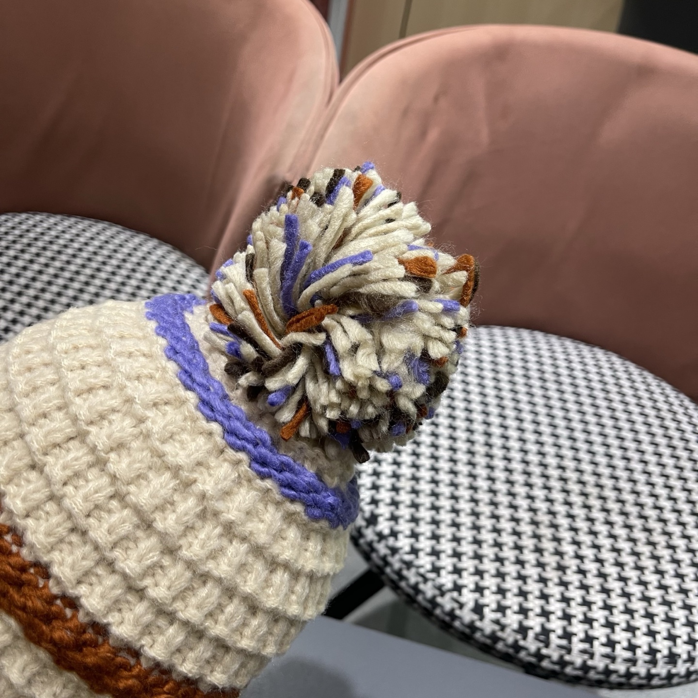 迪奥Dior 2025新款彩色条纹针织套头帽子女秋冬季保暖显脸小百搭护耳毛线帽