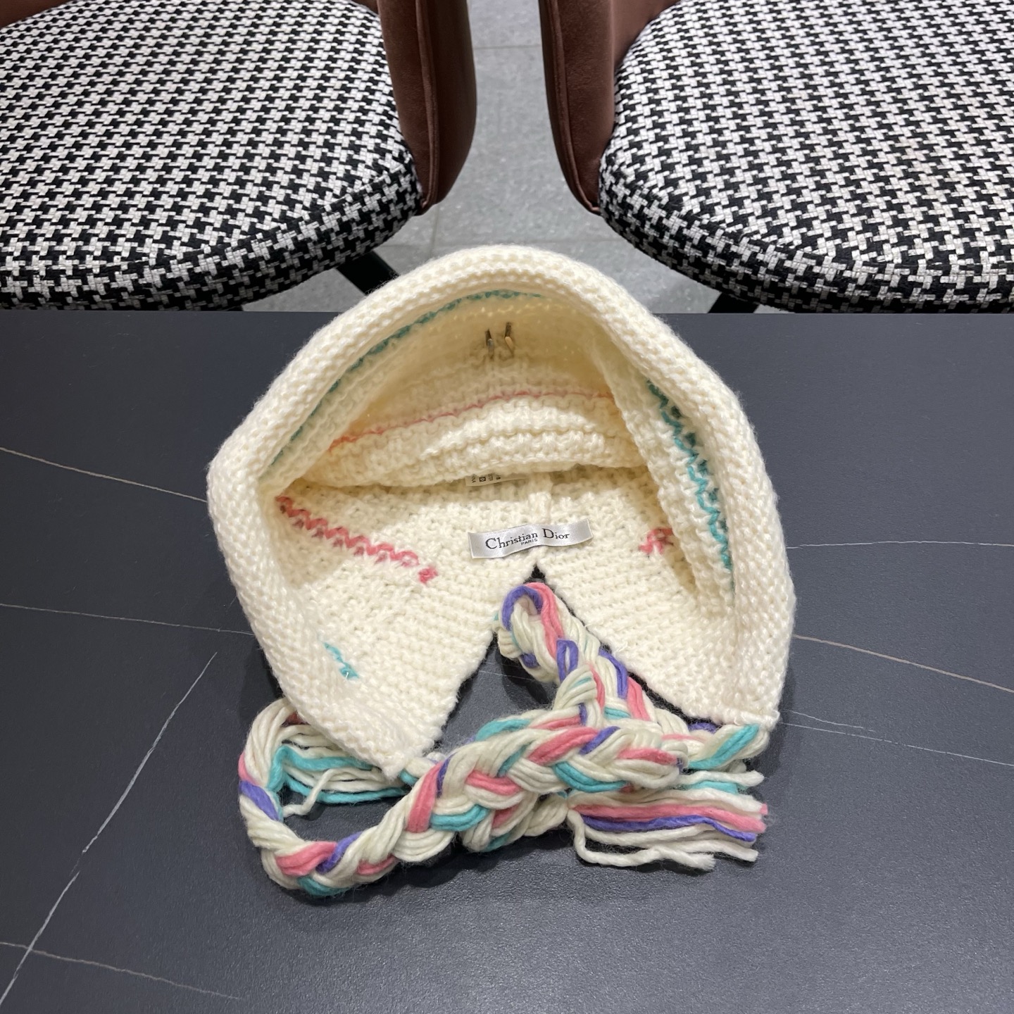 迪奥Dior 2025新款彩色条纹针织套头帽子女秋冬季保暖显脸小百搭护耳毛线帽