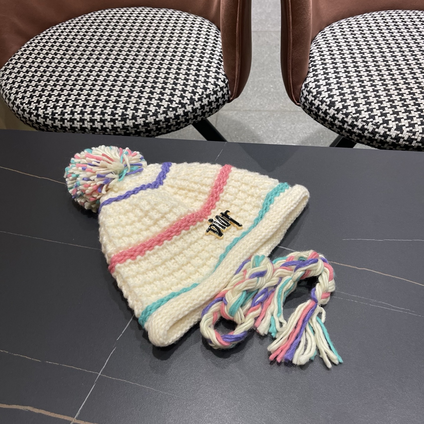 迪奥Dior 2025新款彩色条纹针织套头帽子女秋冬季保暖显脸小百搭护耳毛线帽