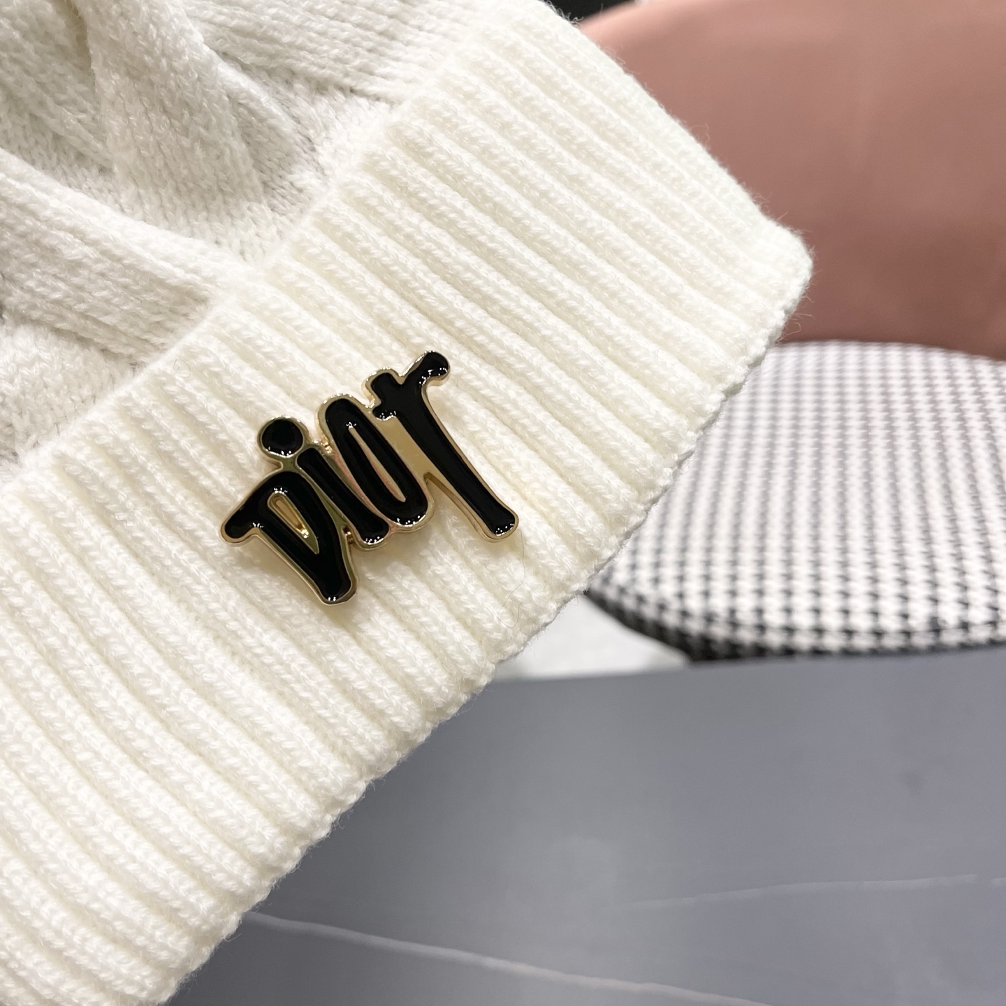 迪奥Dior兔毛毛线帽2025女秋冬韩版百搭日系保暖针织帽加厚护耳冷帽子